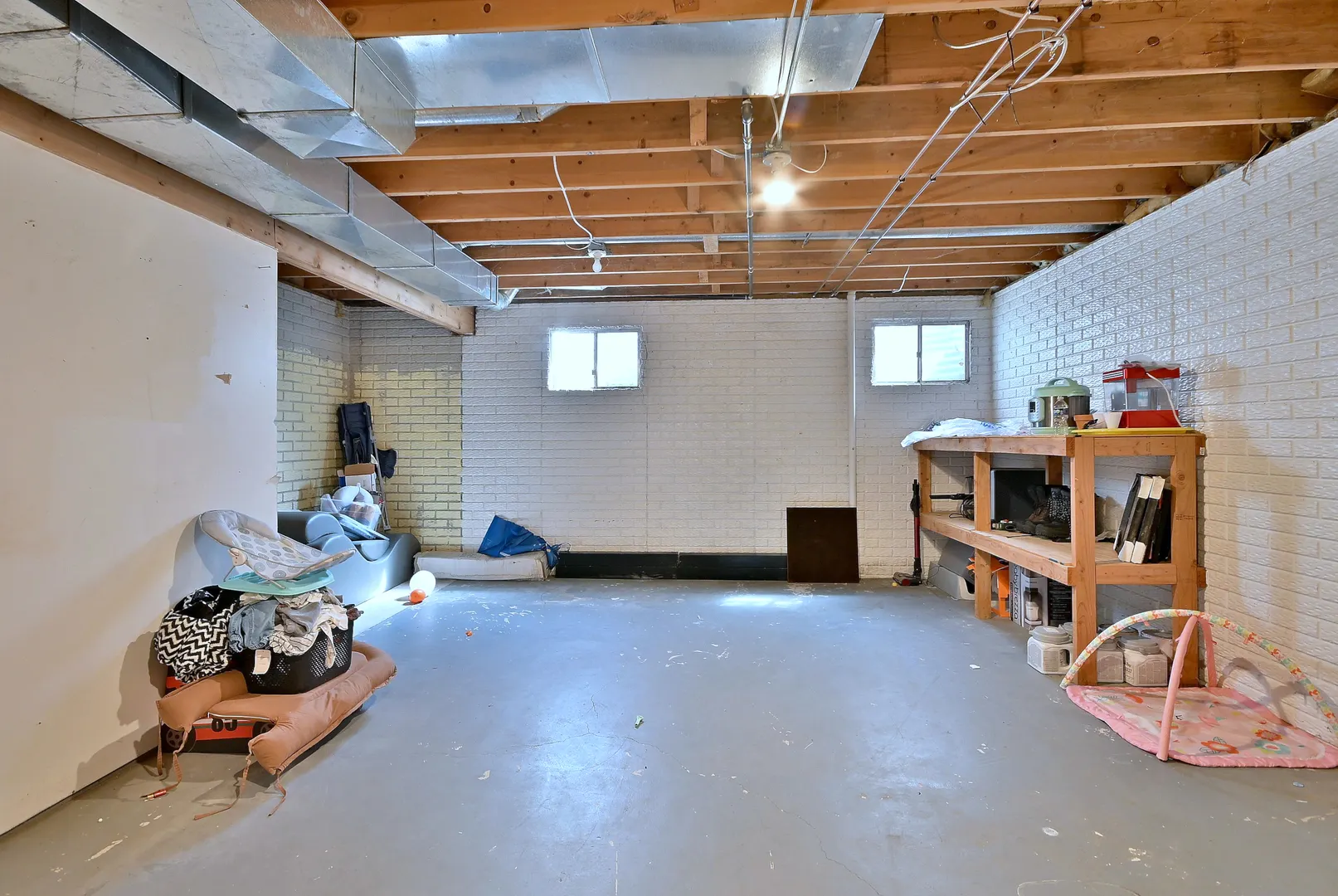 506 E Rennesoy Drive IL