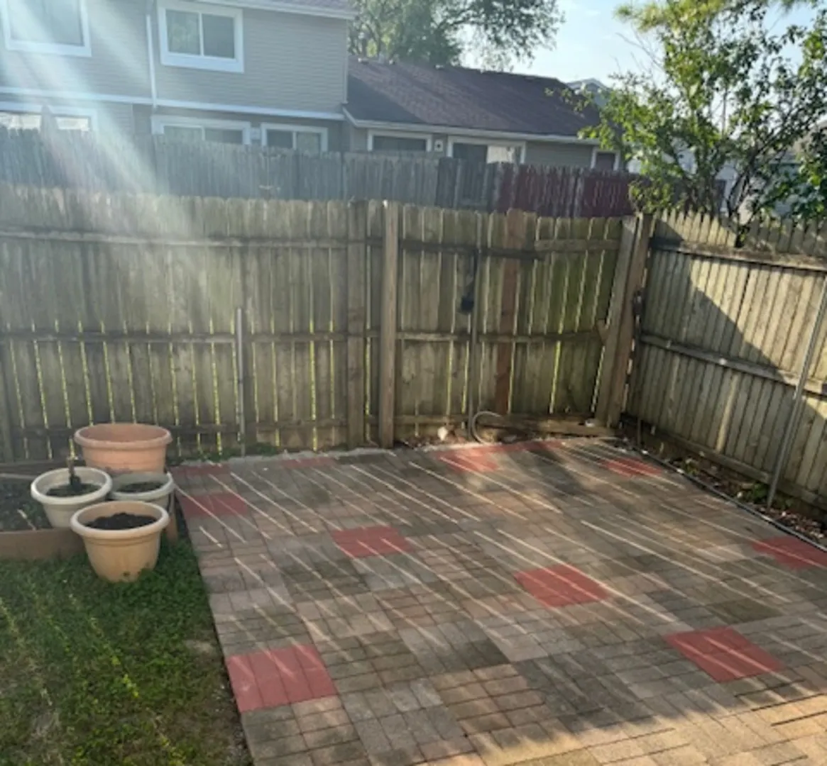 1135 Williamsburg Road IL