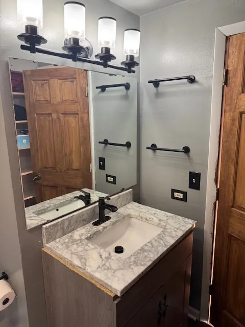 1135 Williamsburg Road IL