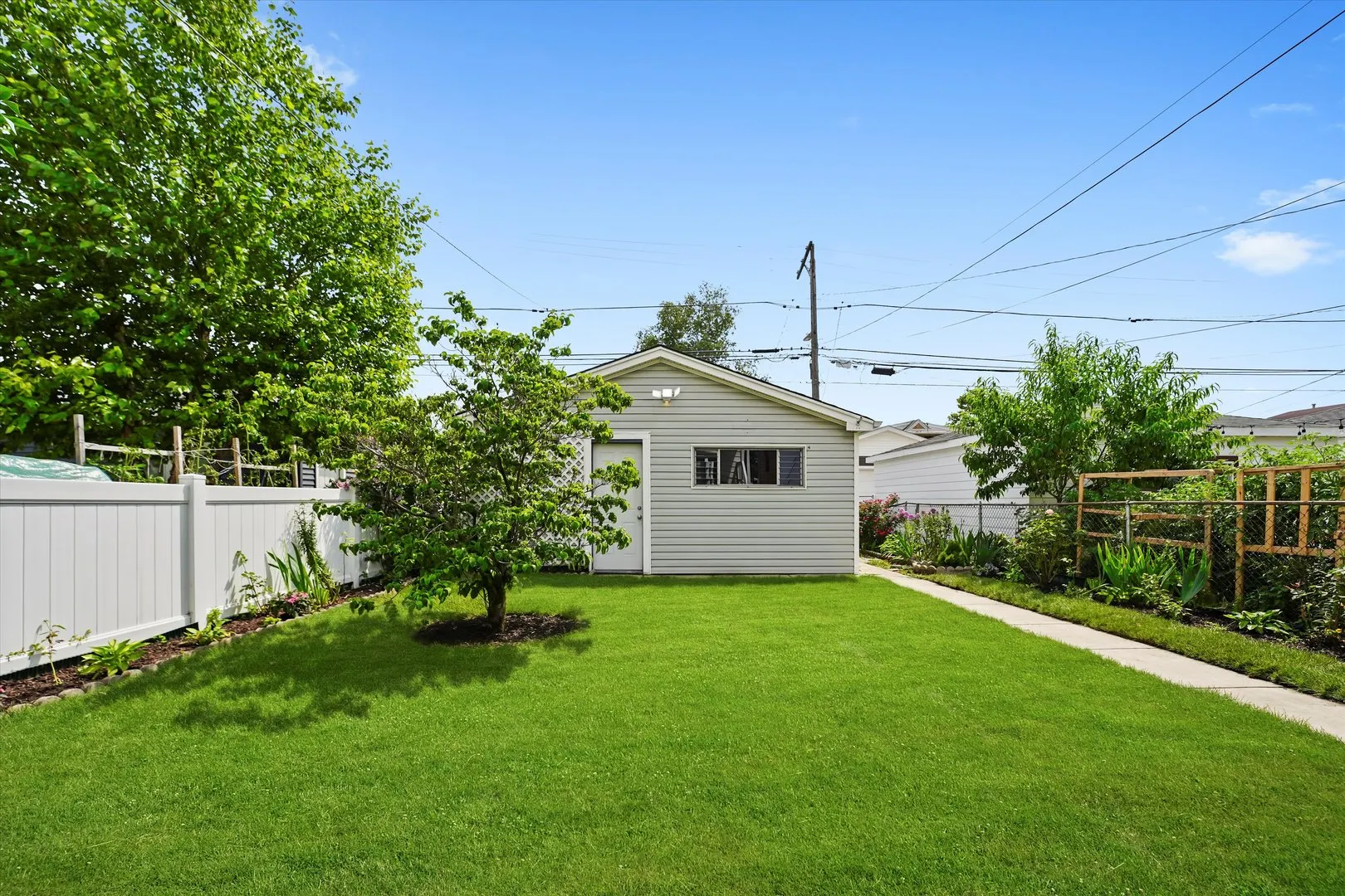 4119 N Meade Avenue IL