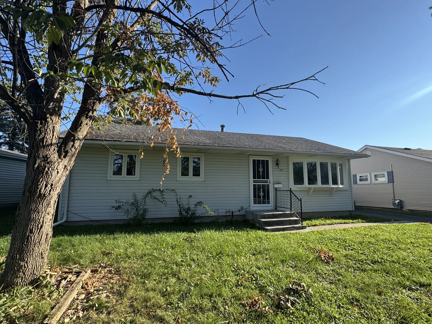 105 S Floyd Lane IL