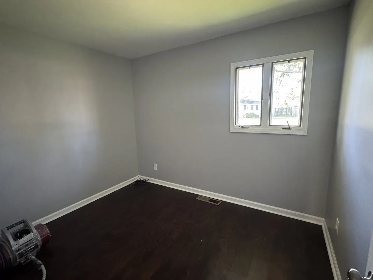 105 S Floyd Lane IL