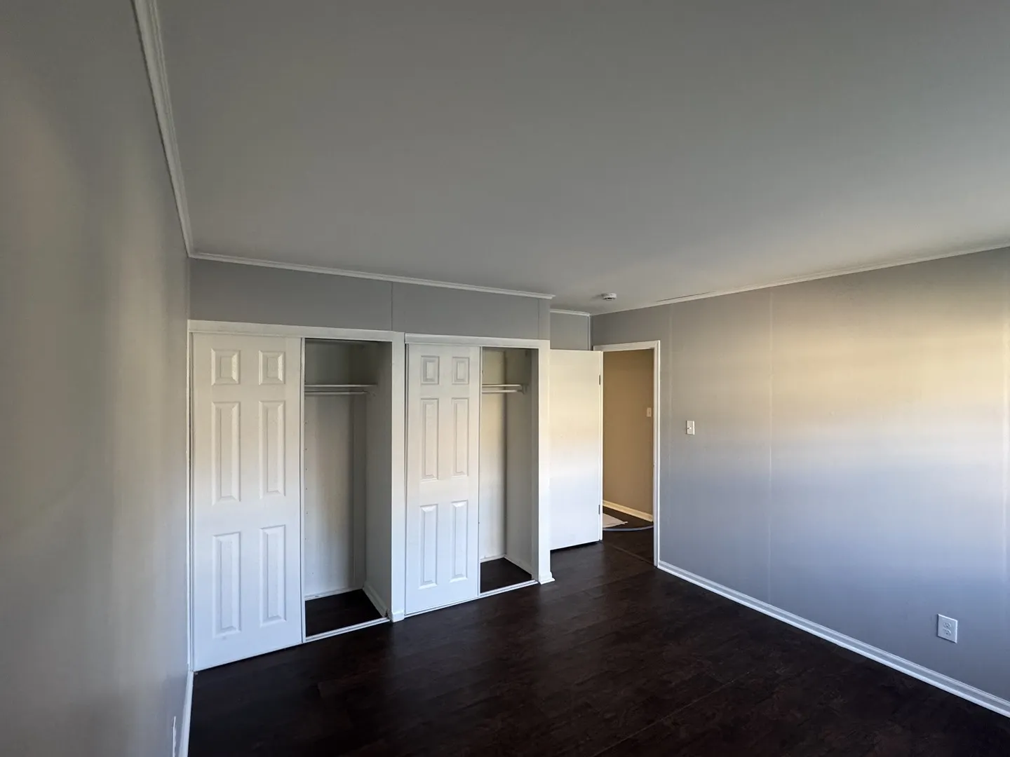 105 S Floyd Lane IL