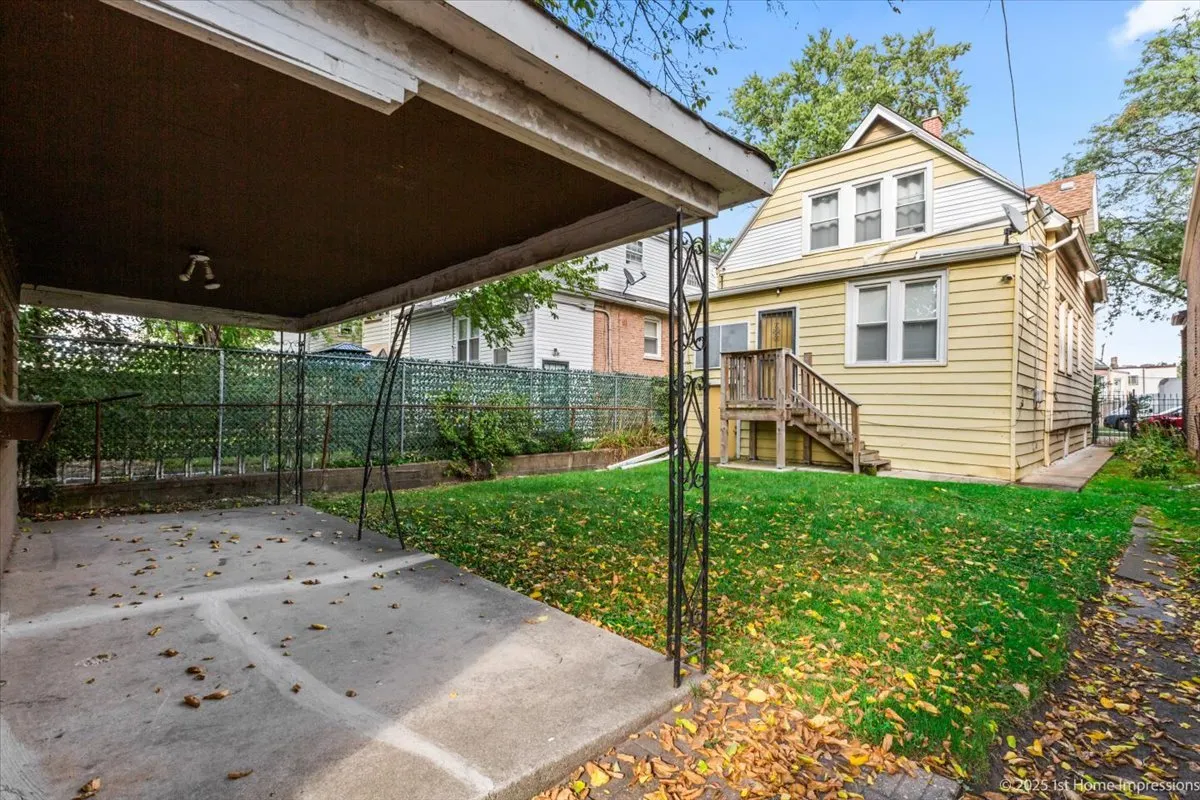 7532 S Saint Lawrence Avenue SE IL