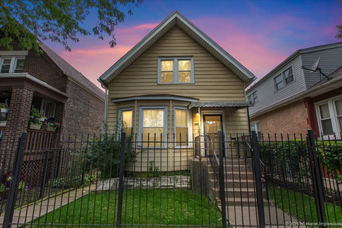 7532 S Saint Lawrence Avenue SE IL