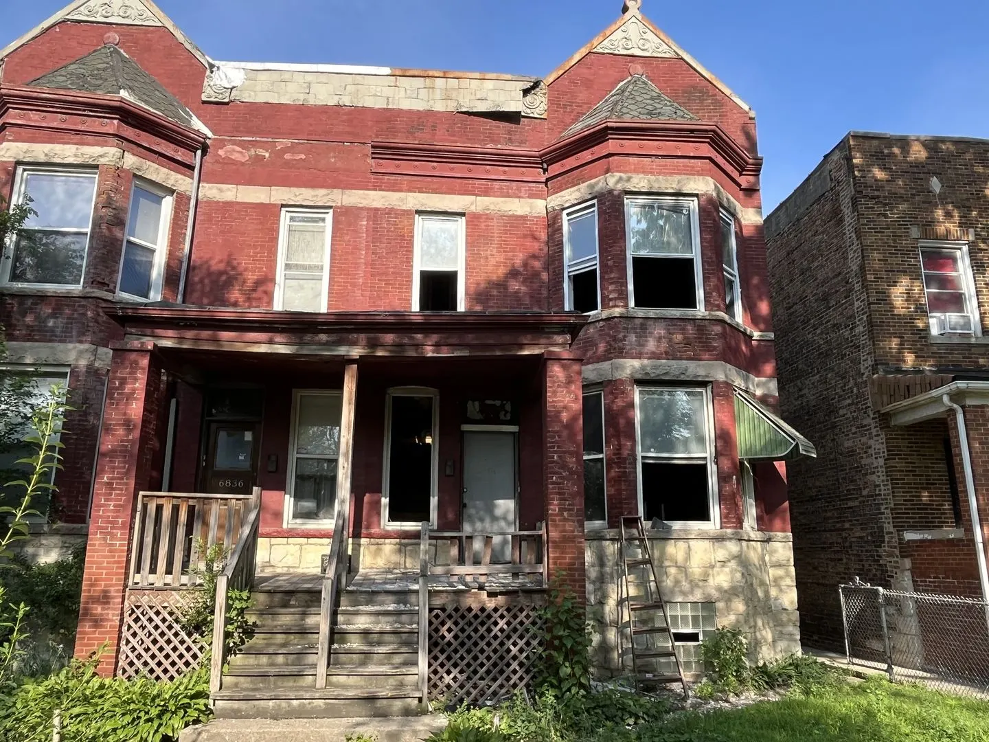 6834 S Lafayette Avenue IL
