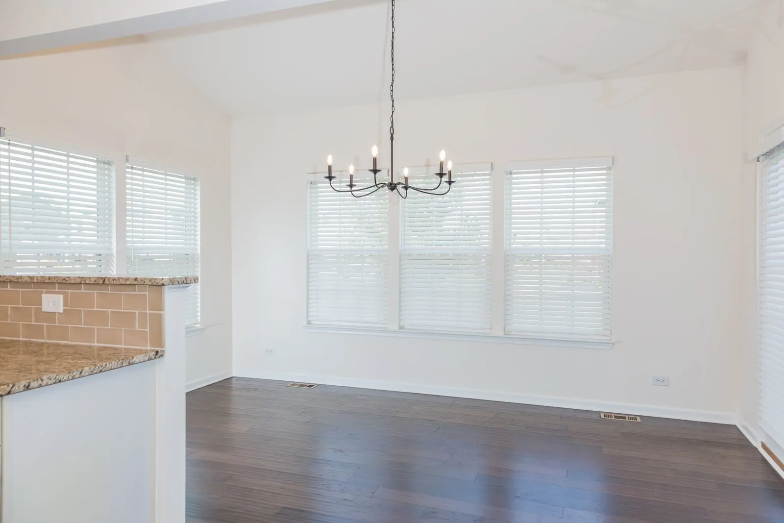 942 Sunburst Lane IL