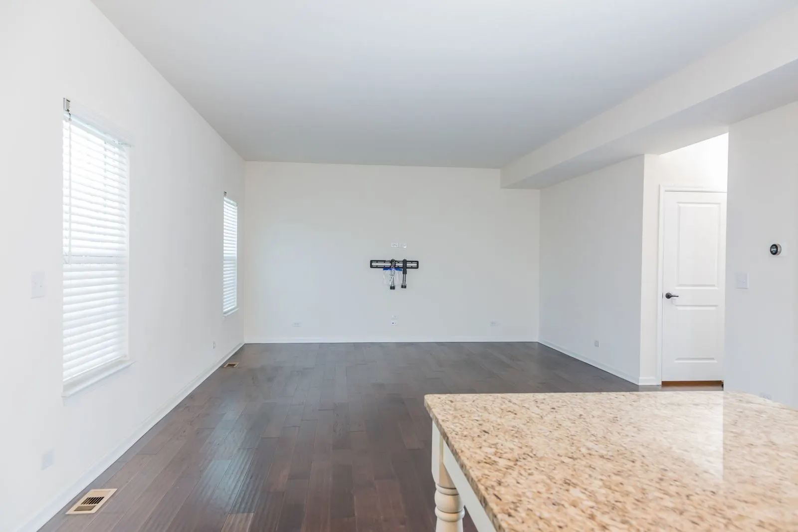 942 Sunburst Lane IL