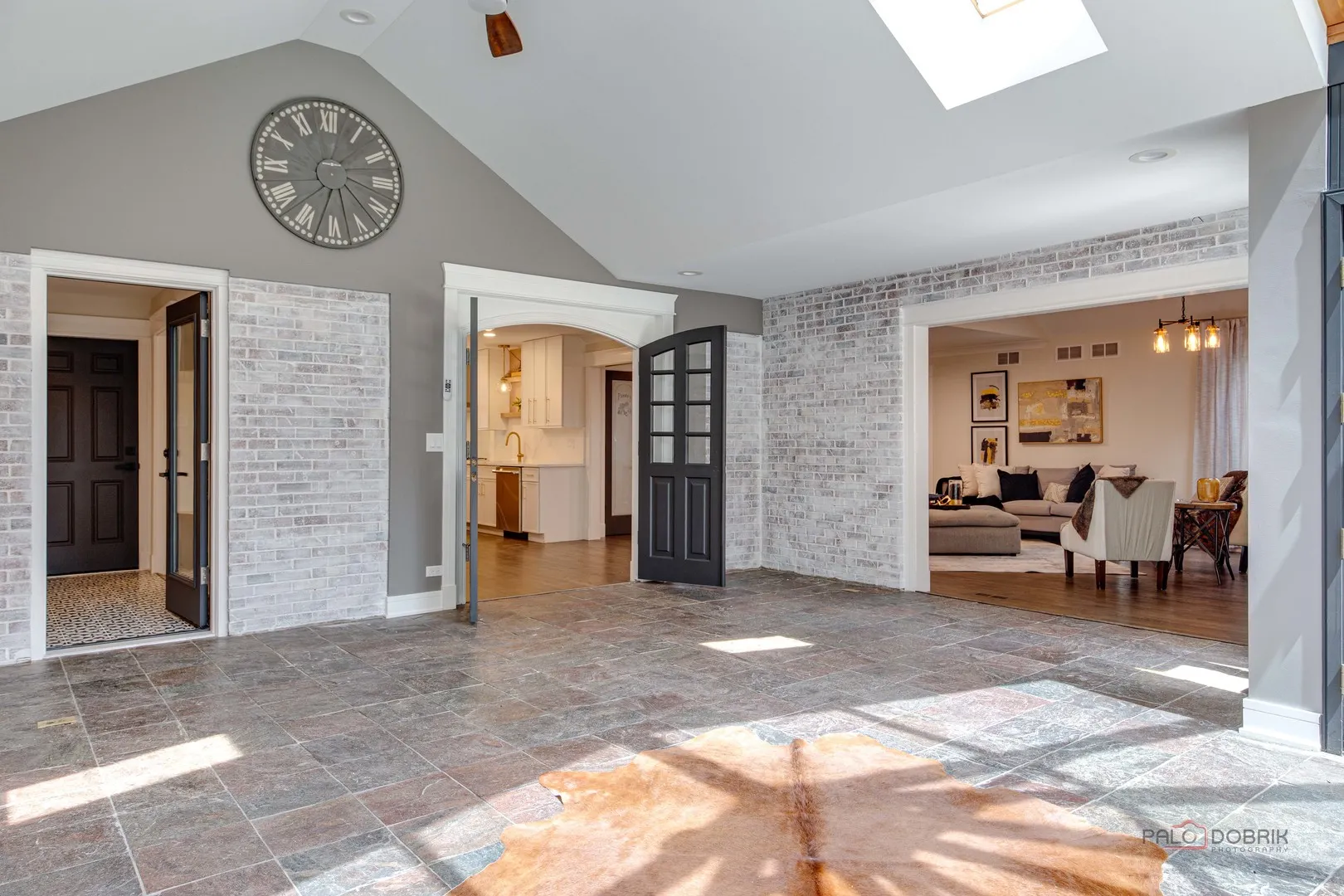 2221 Donegal Drive IL