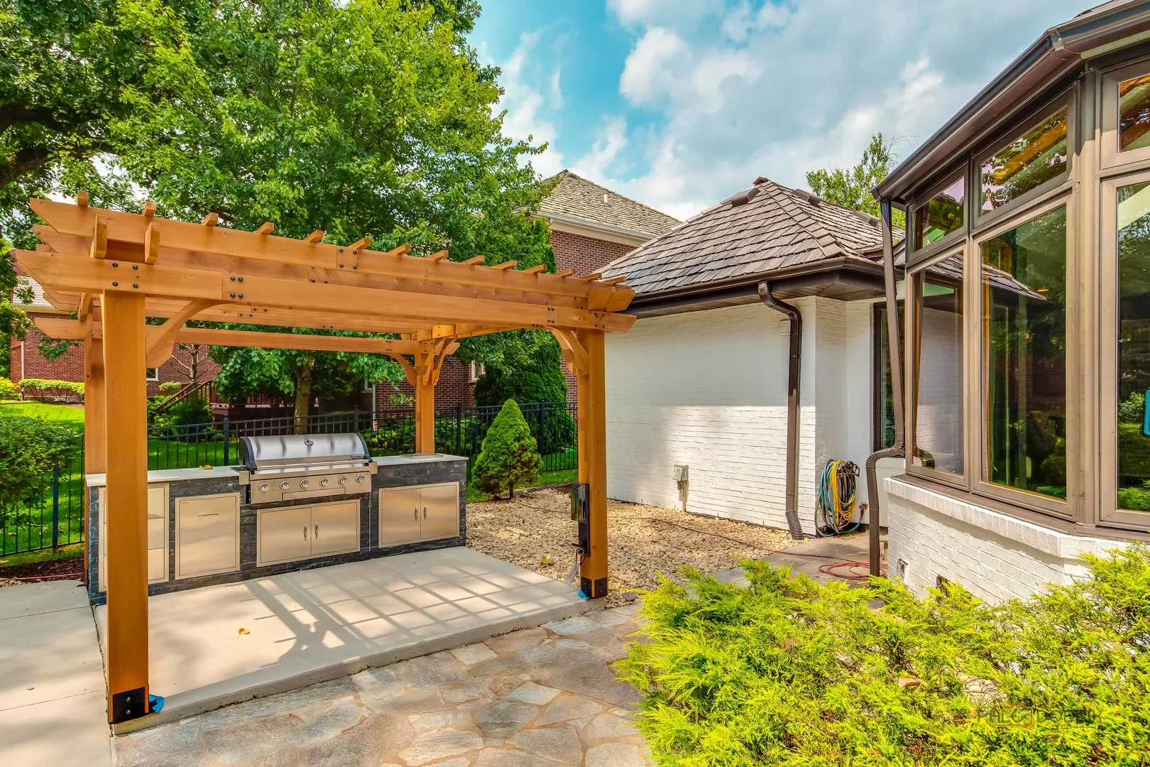 2221 Donegal Drive IL