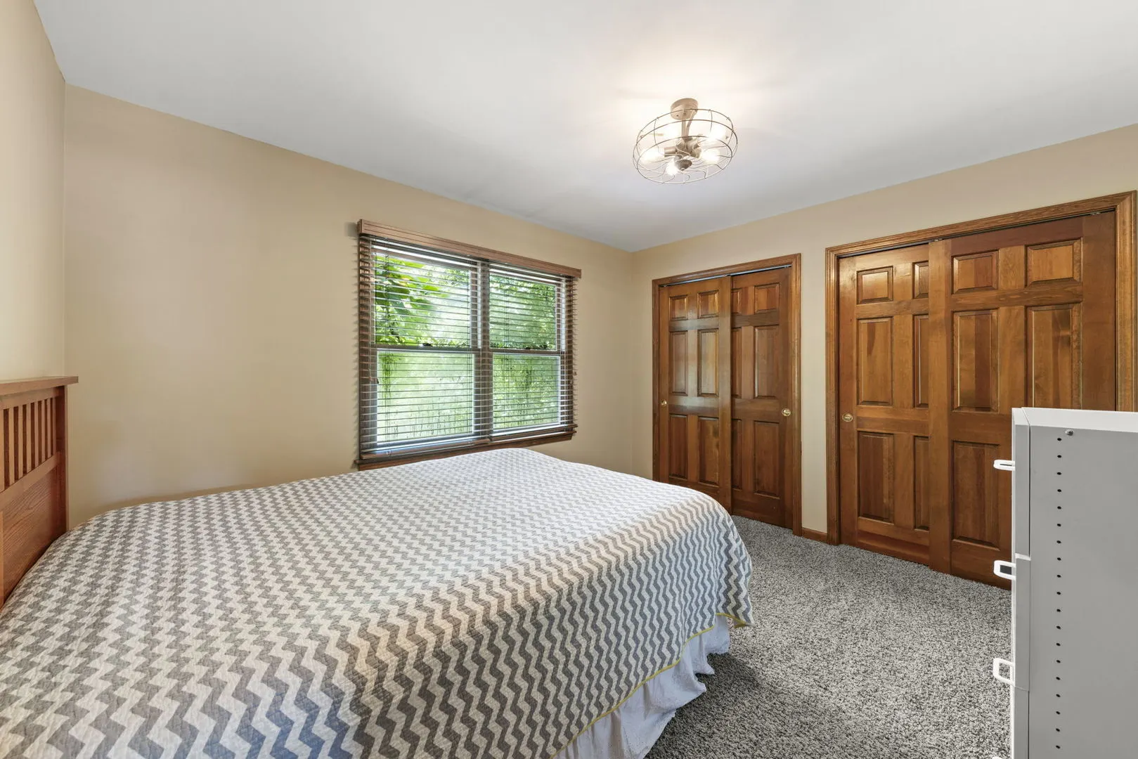 28W041 Greenview Avenue IL