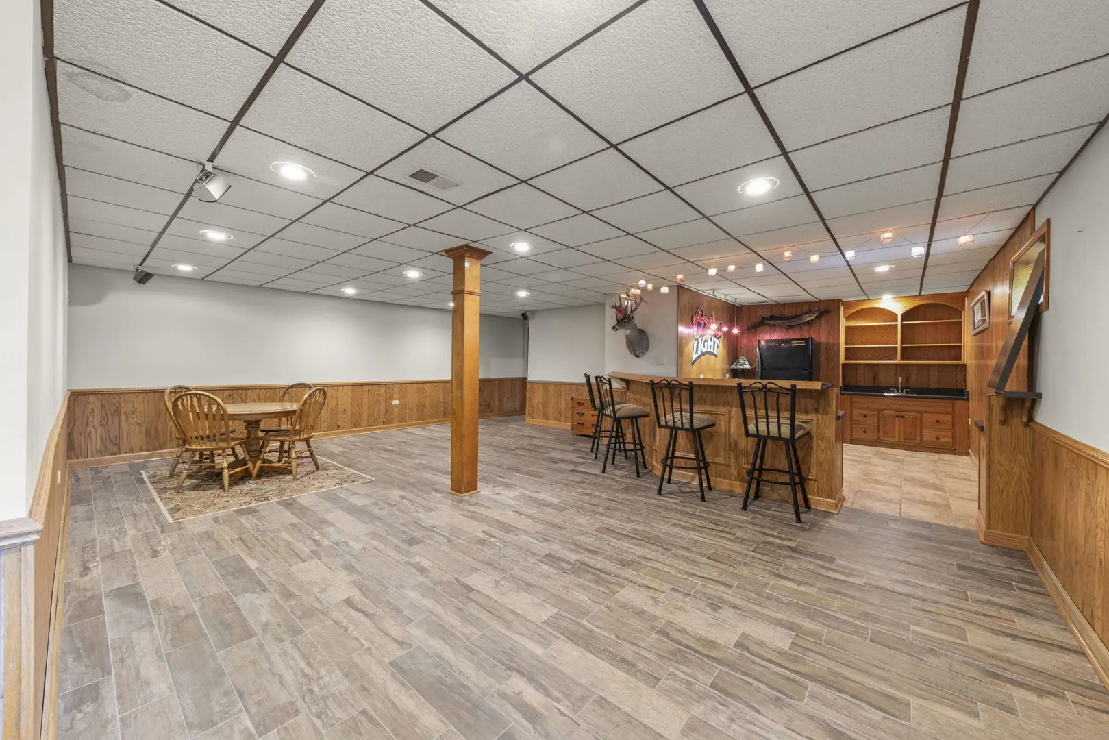 28W041 Greenview Avenue IL