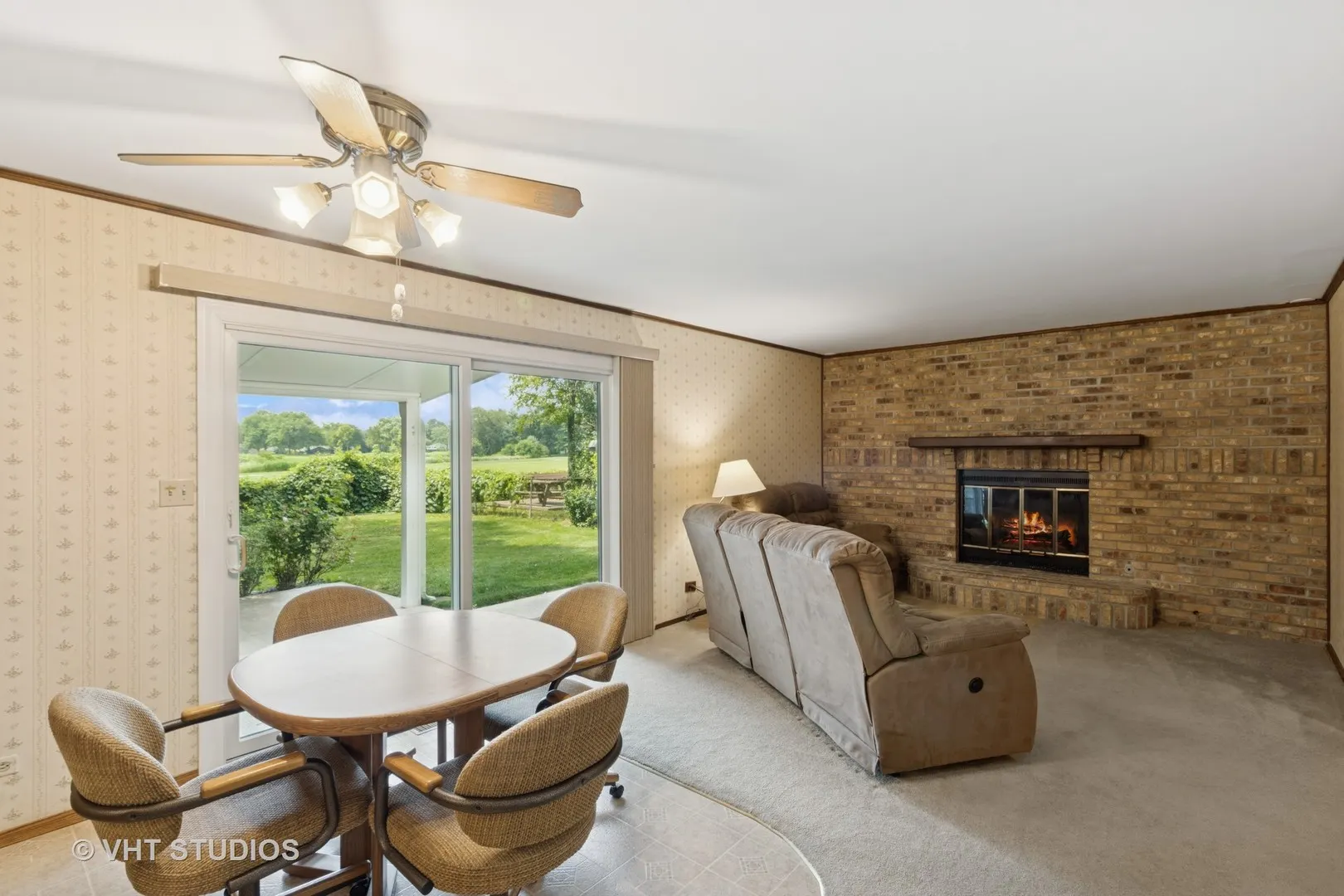 1027 Duxbury Lane IL
