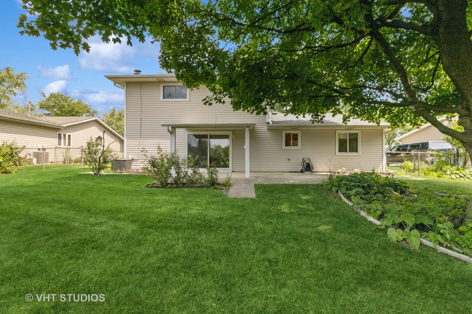 1027 Duxbury Lane IL