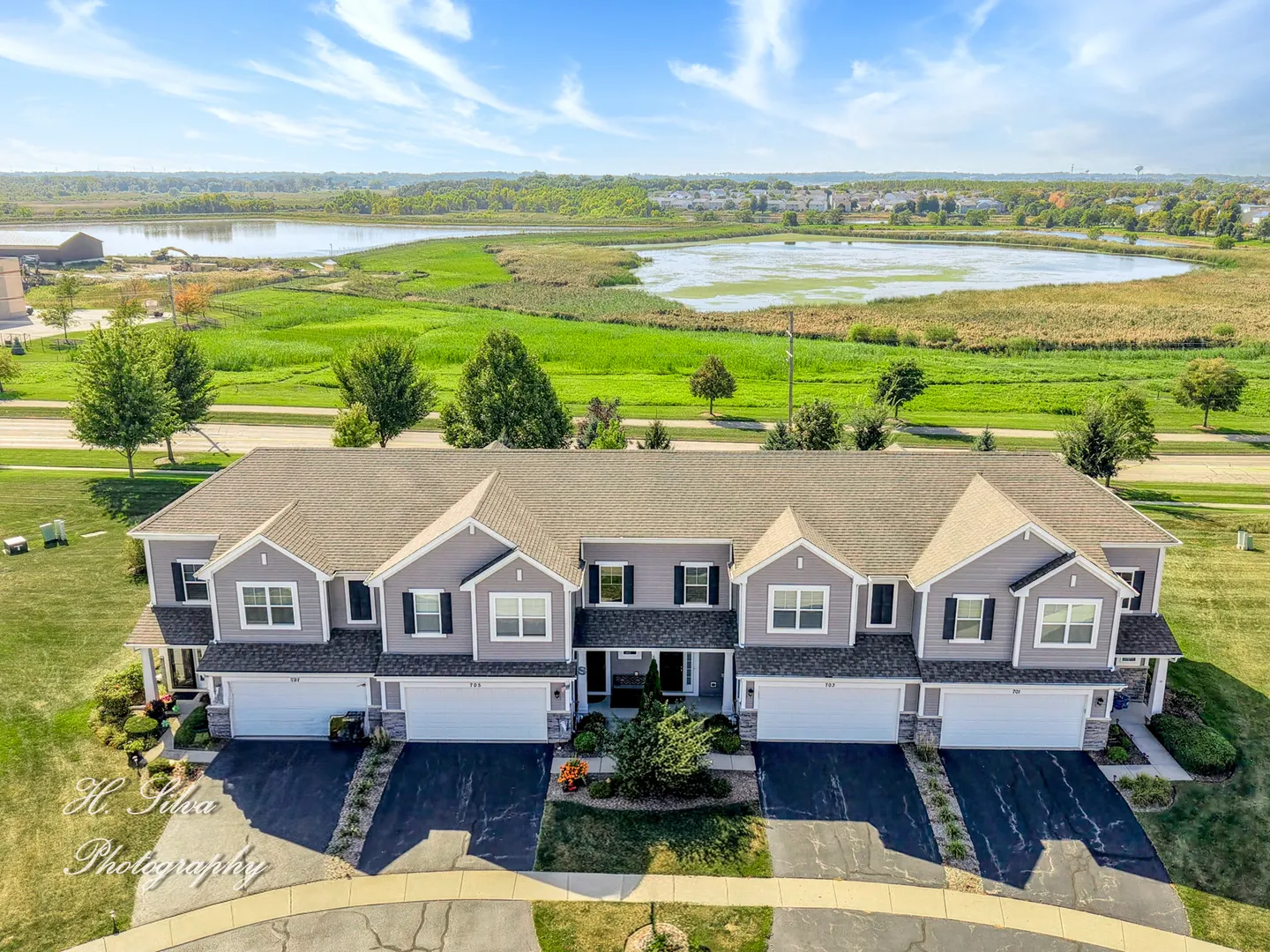 703 Anchorage Court IL