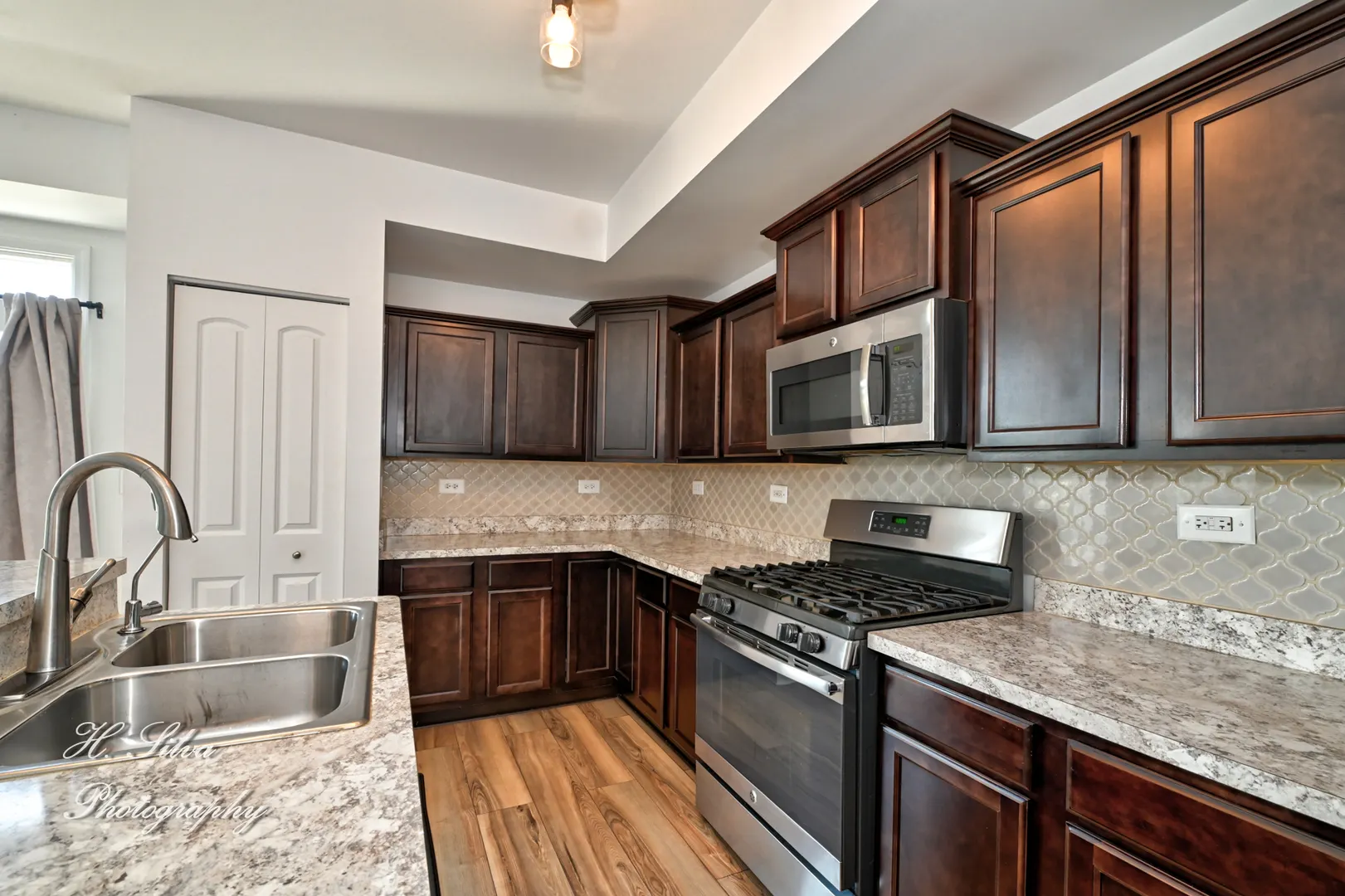 703 Anchorage Court IL