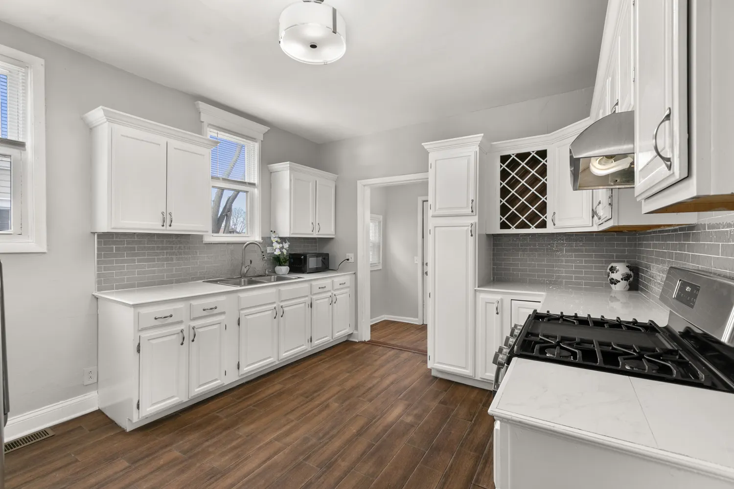 816 18th Street IL