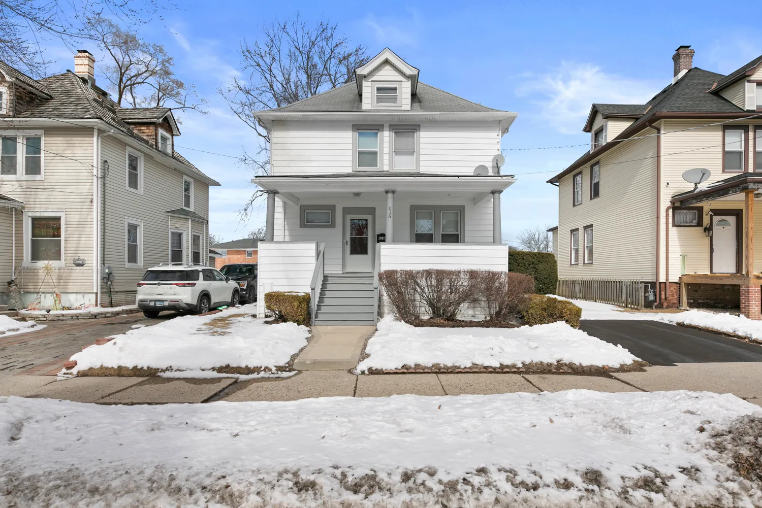 816 18th Street IL