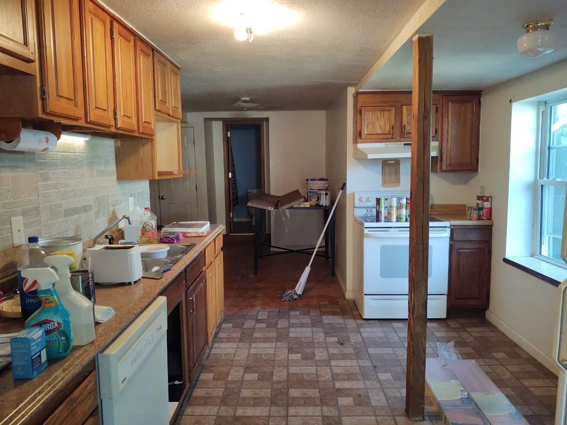 213 N Van Buren Street IL