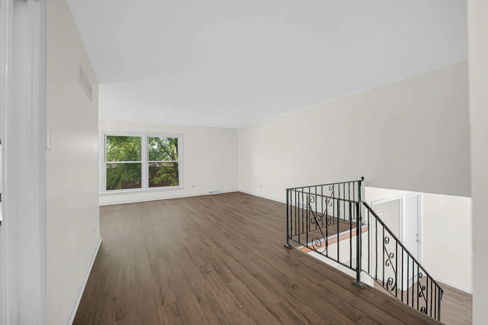 702 W Fitzhenry Court IL