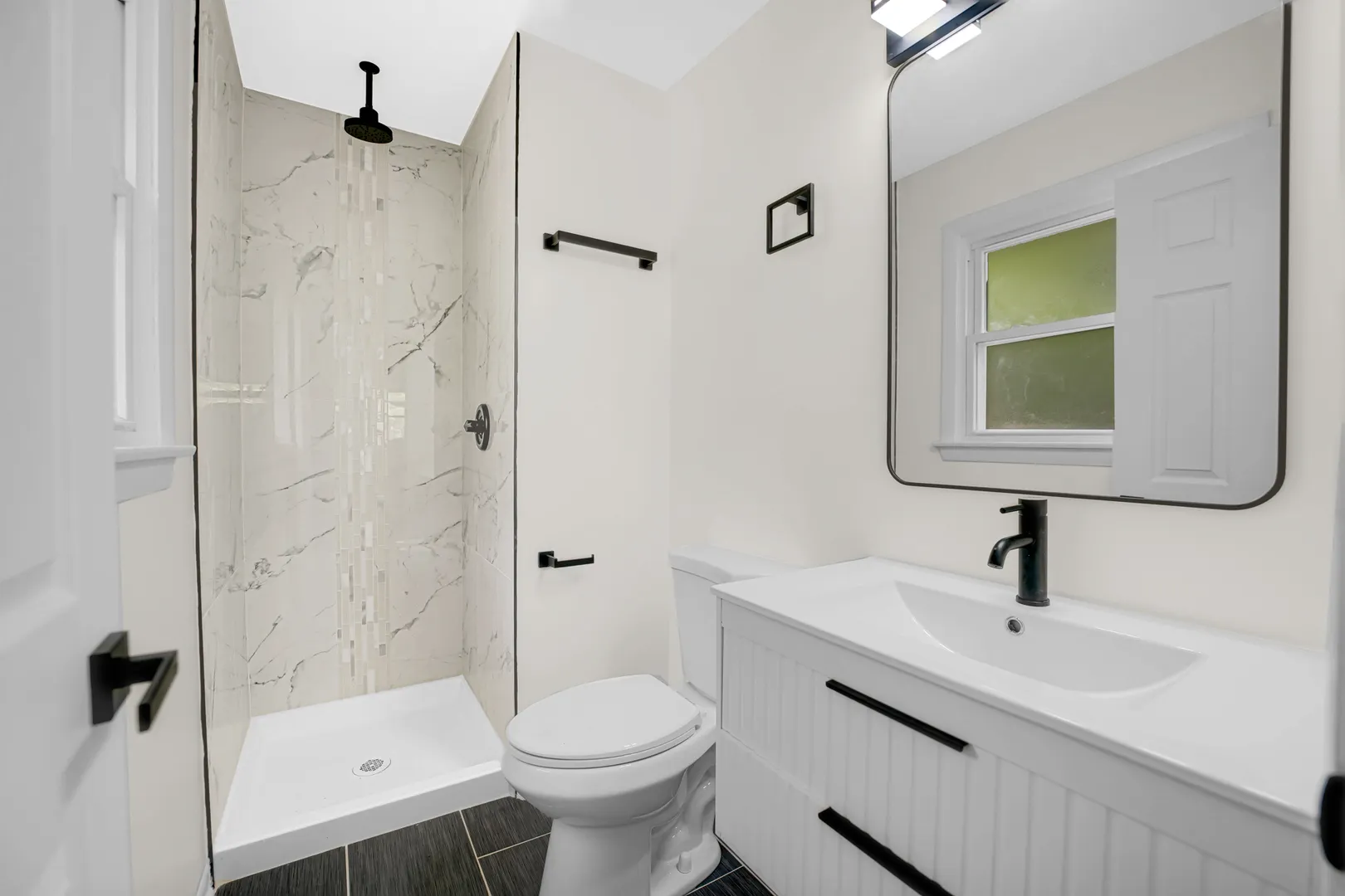 702 W Fitzhenry Court IL