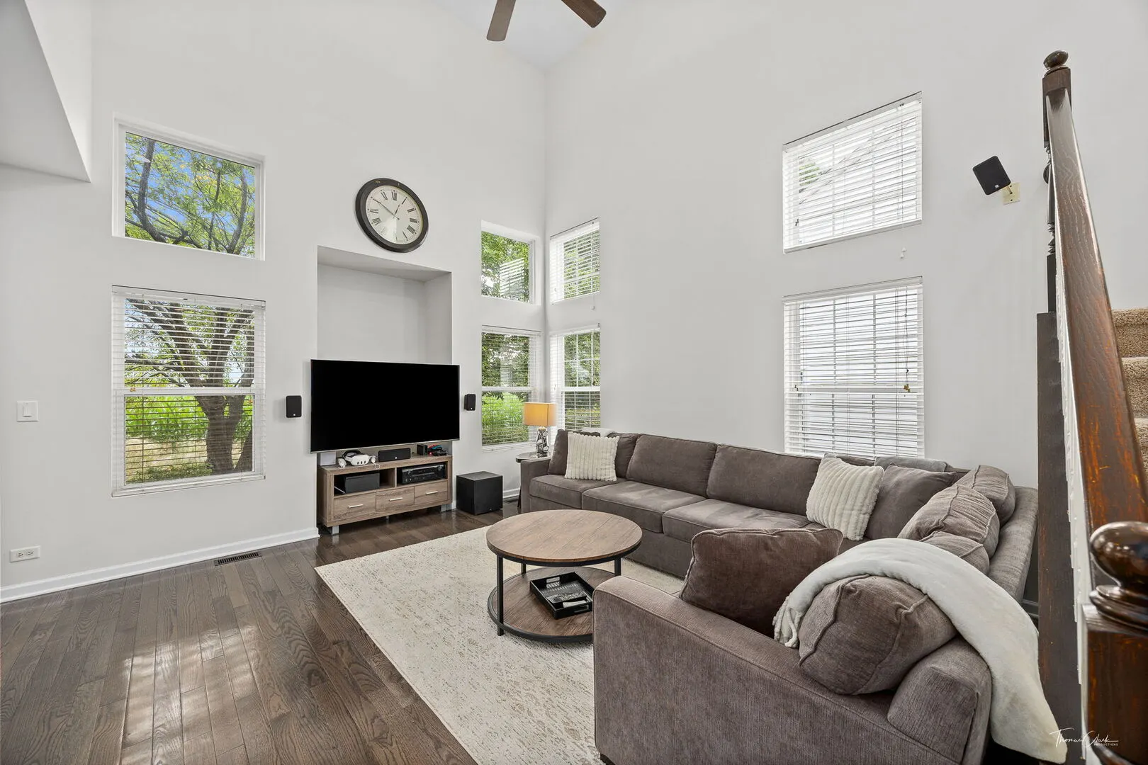 7015 CLEARWATER Drive 7015 IL