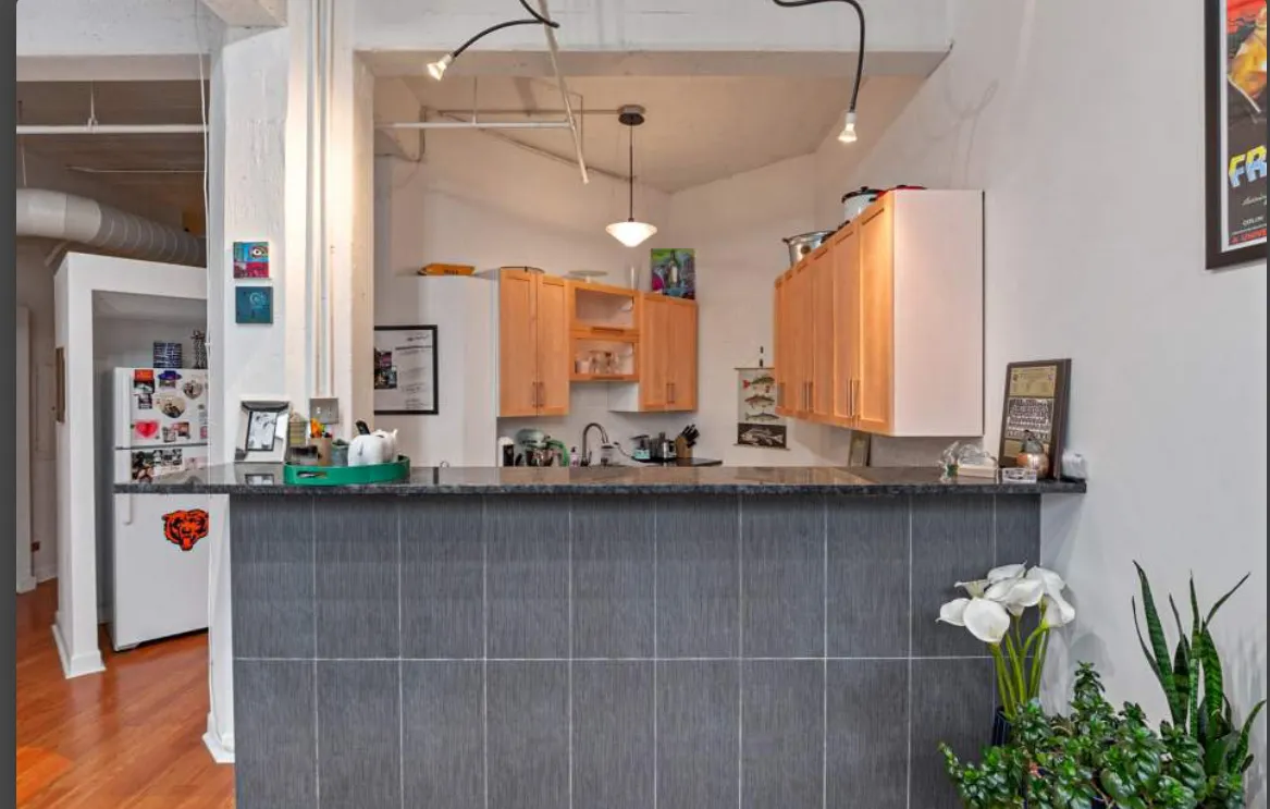 124 W Polk Street 605 IL