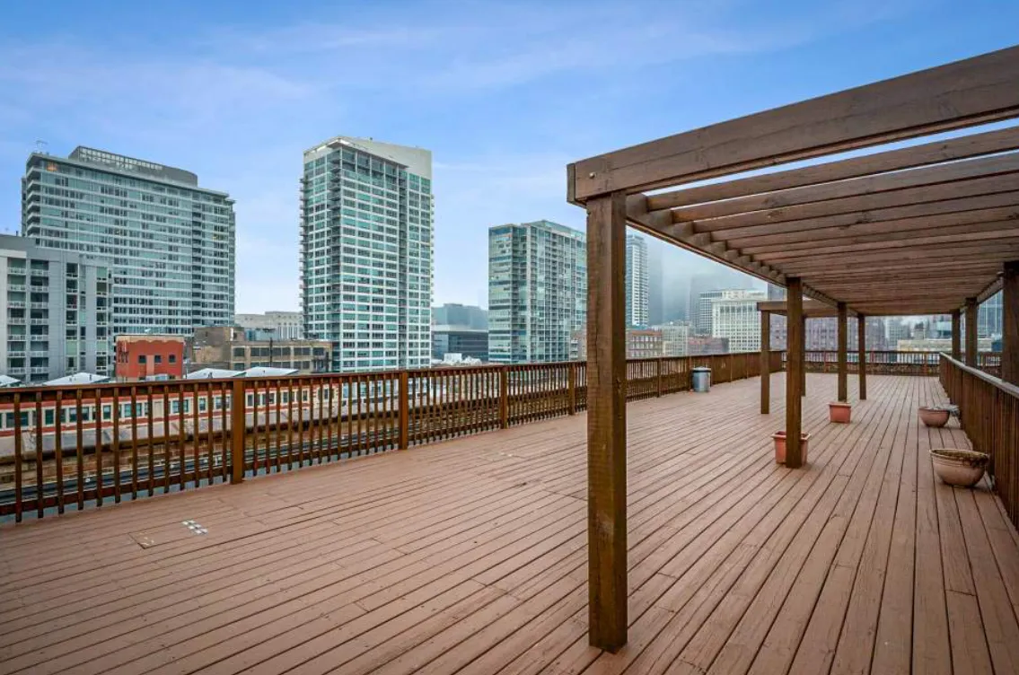 124 W Polk Street 605 IL