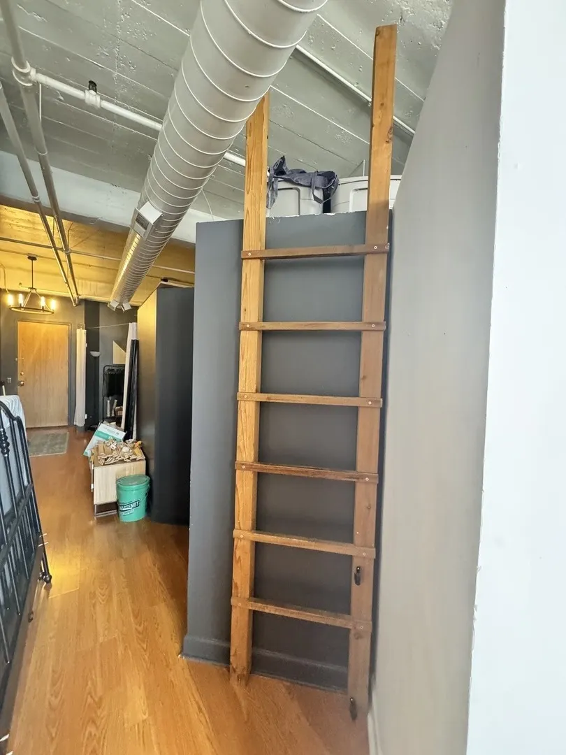 124 W Polk Street 605 IL