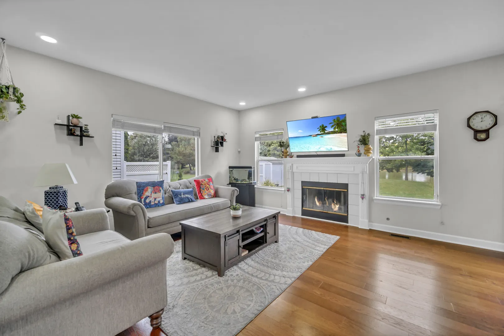 898 Lakestone Lane IL