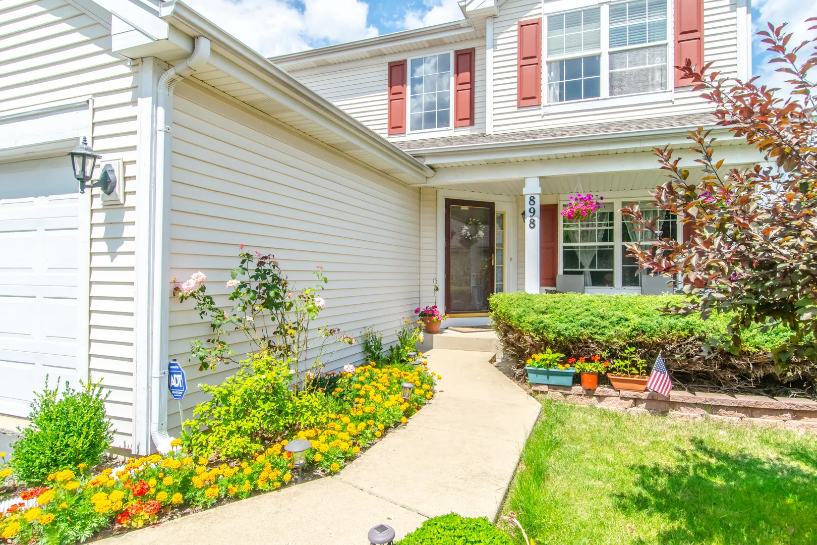 898 Lakestone Lane IL