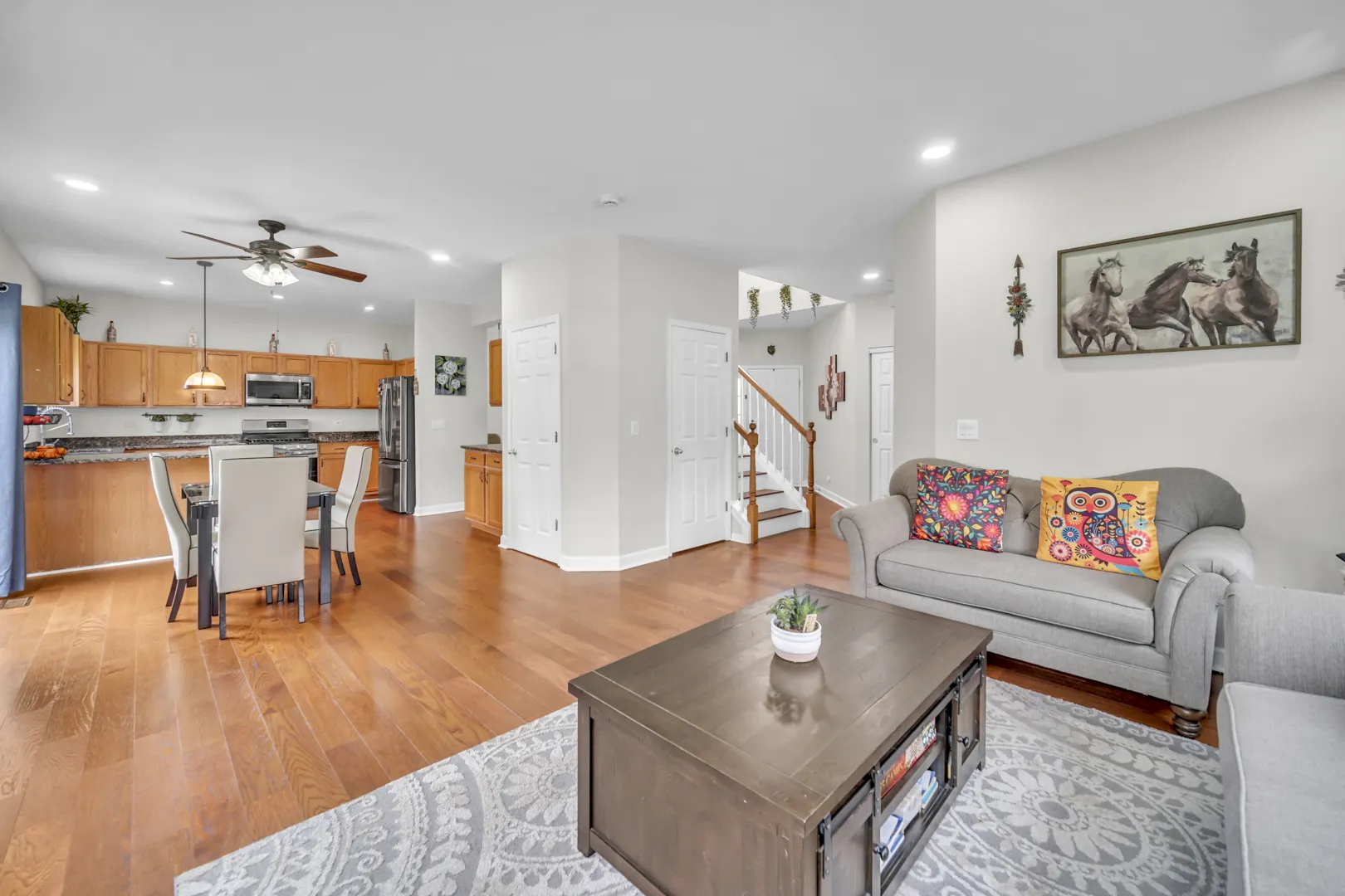 898 Lakestone Lane IL