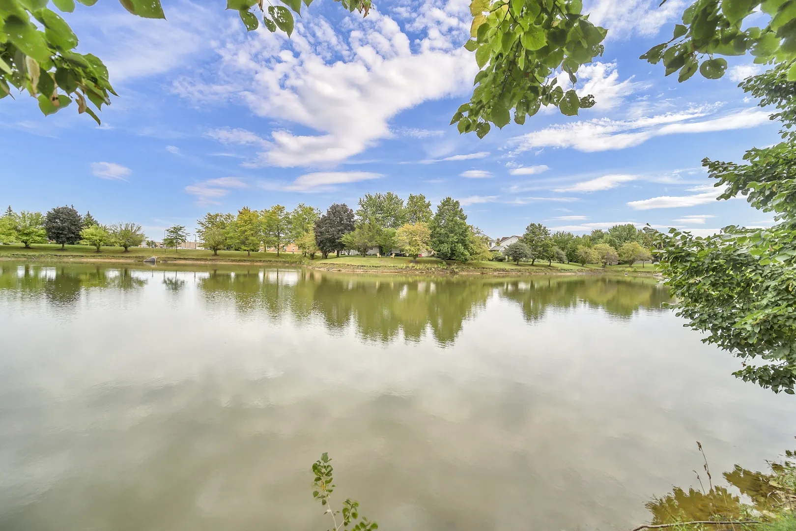 898 Lakestone Lane IL
