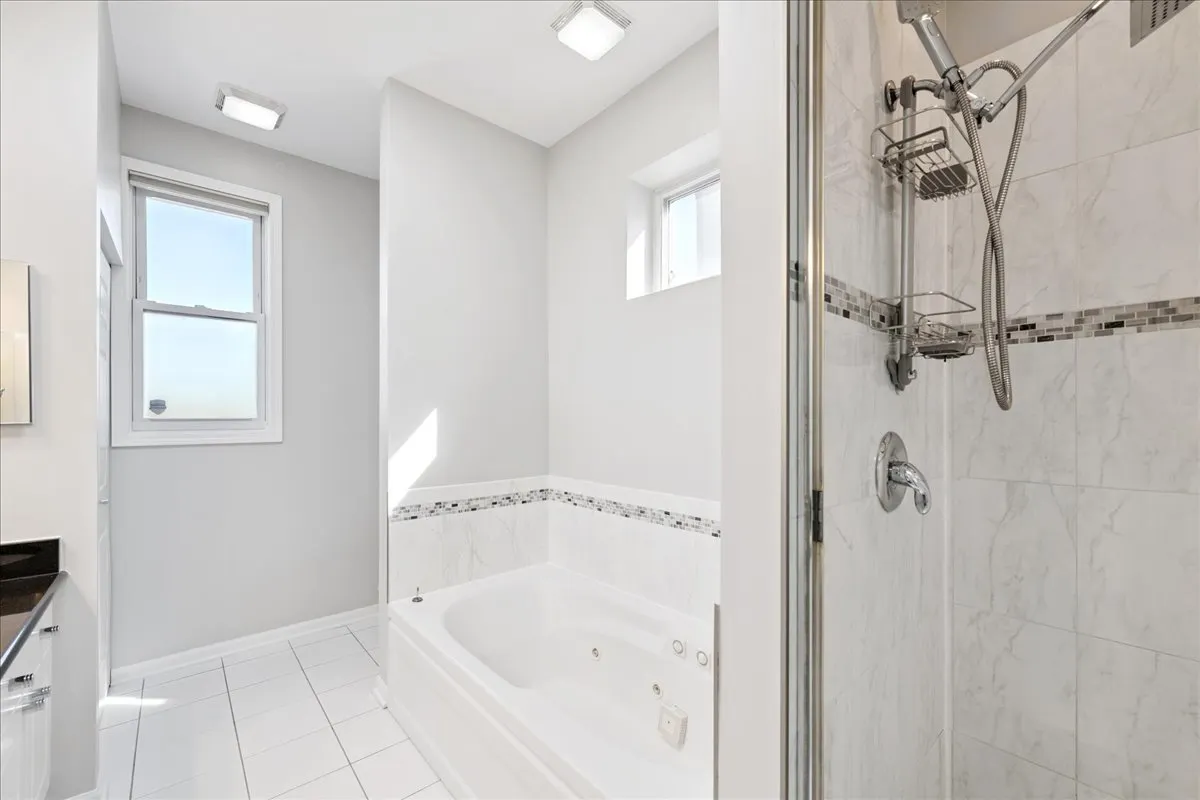 1326 W Belmont Avenue 3E IL