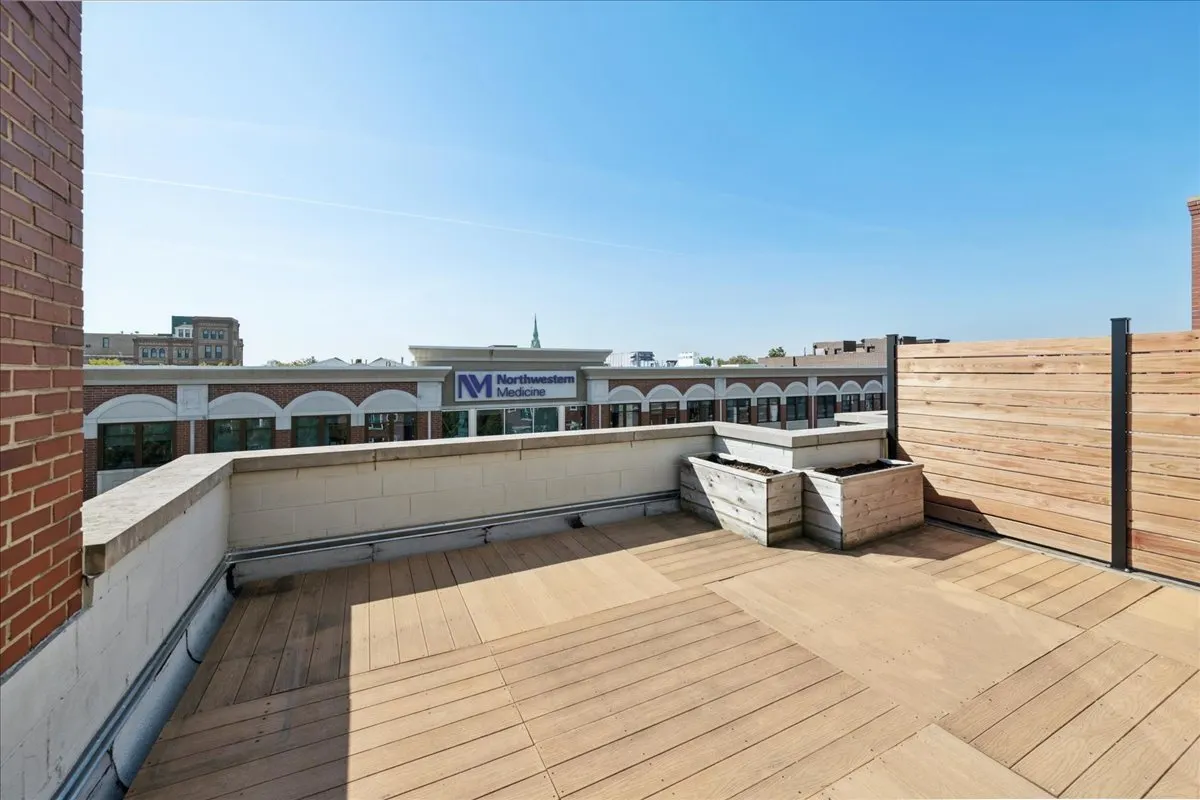 1326 W Belmont Avenue 3E IL
