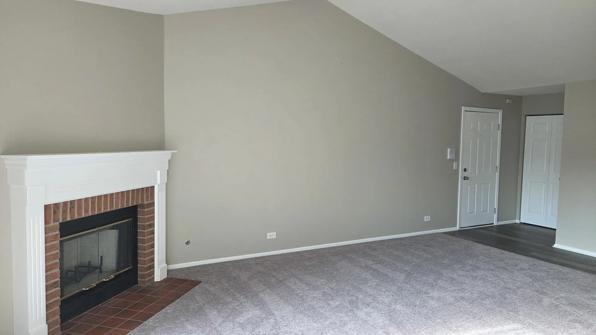 67 Beechmont Court W2 IL