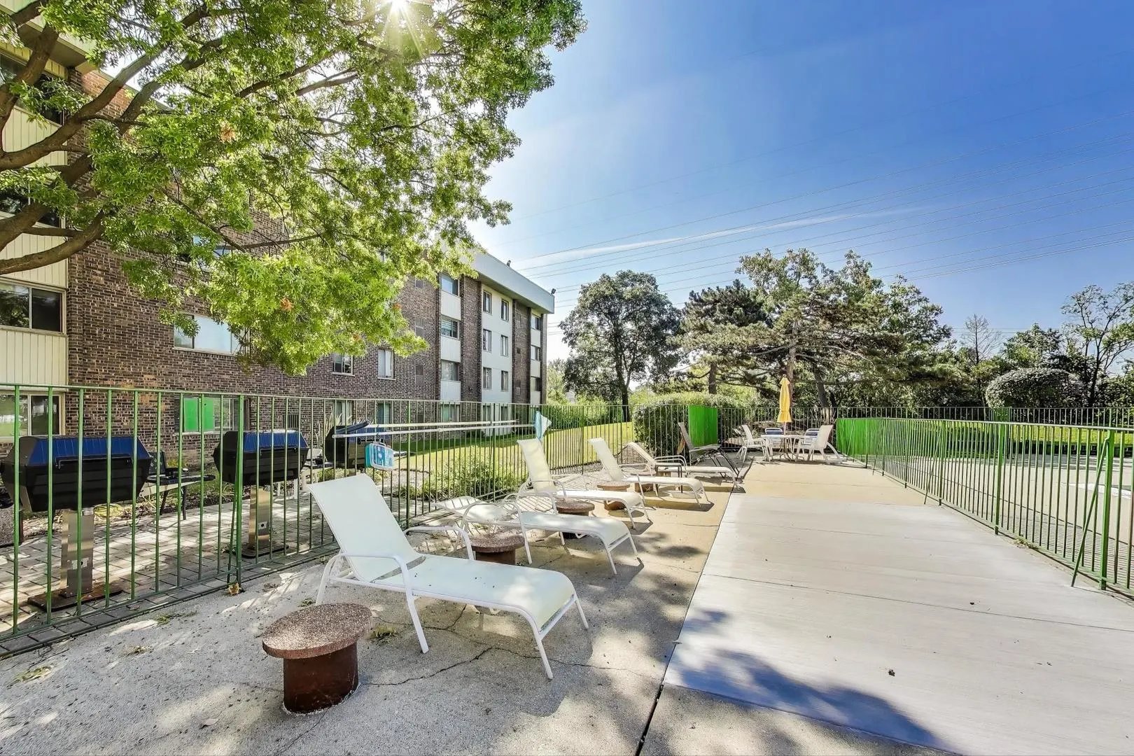 841 N York Street 332 IL