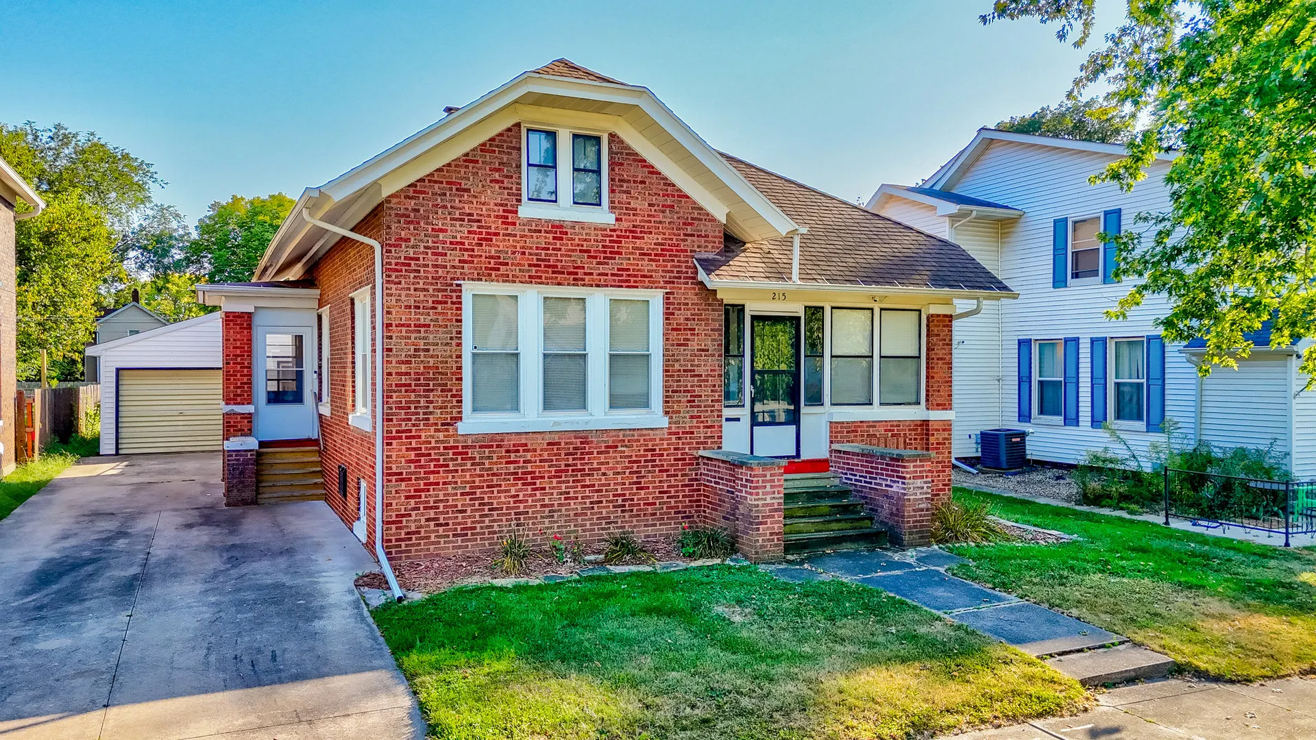 215 W Washington Street IL