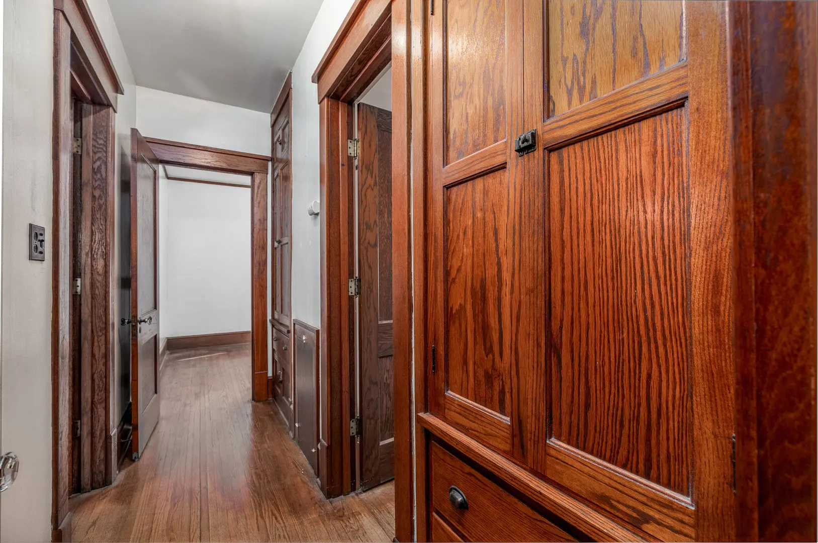 215 W Washington Street IL