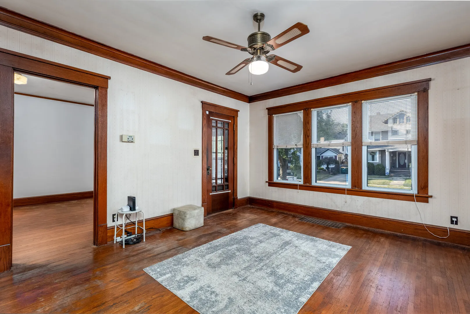 215 W Washington Street IL