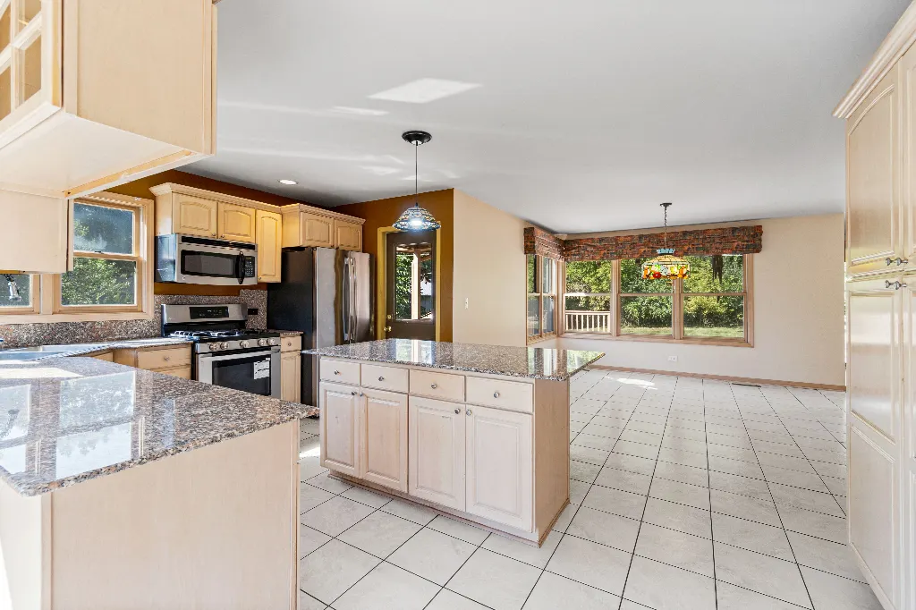 28740 W Bloners Drive IL