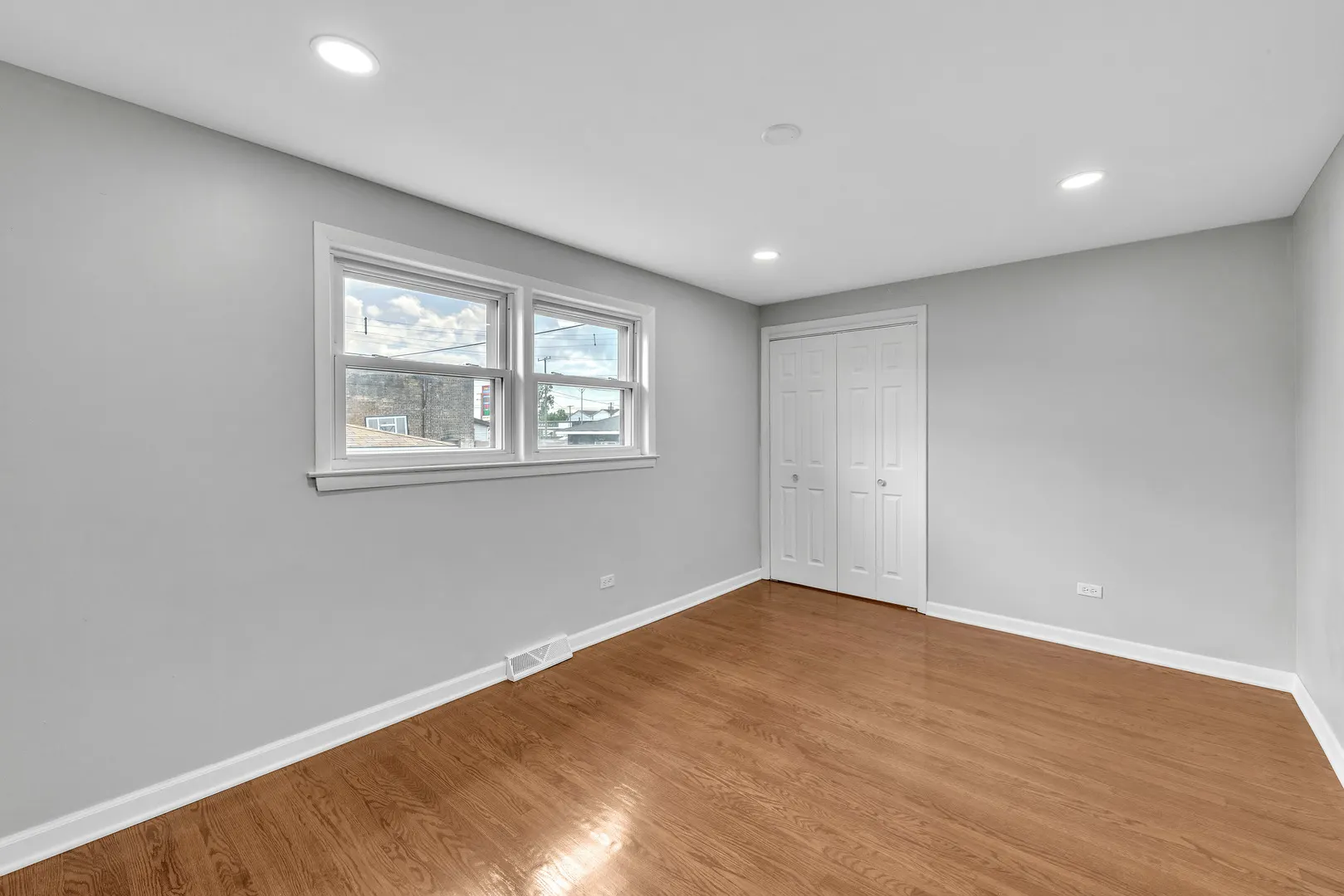5631 W 64th Place IL