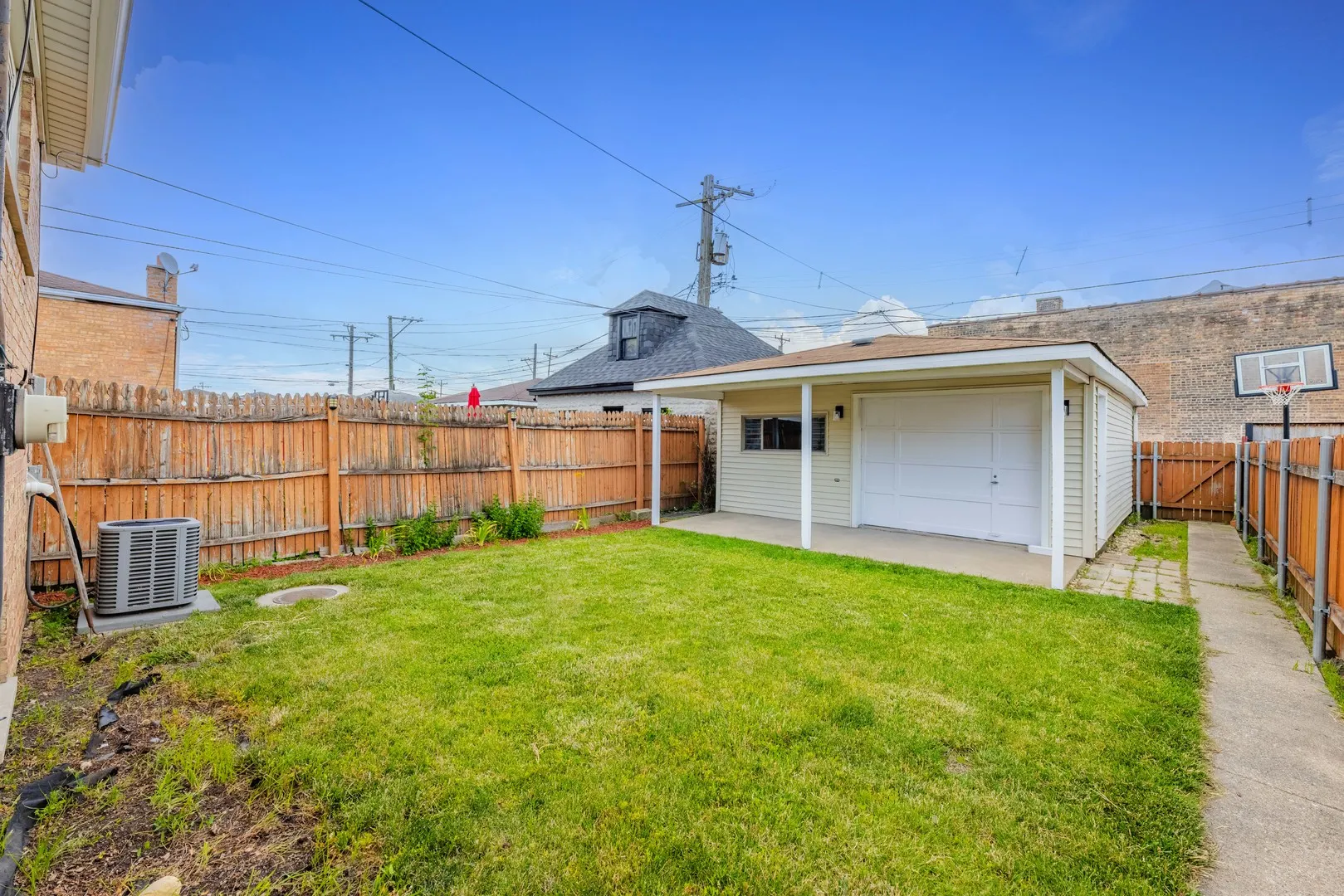 5631 W 64th Place IL