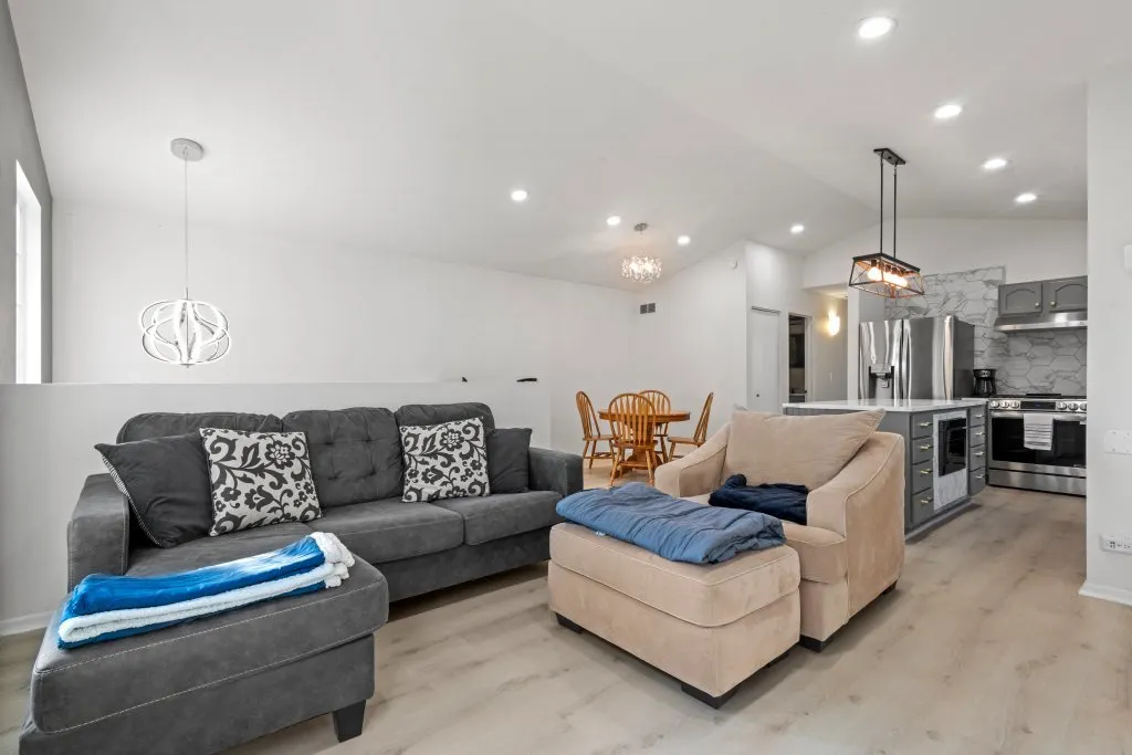 687 Serendipity Drive IL