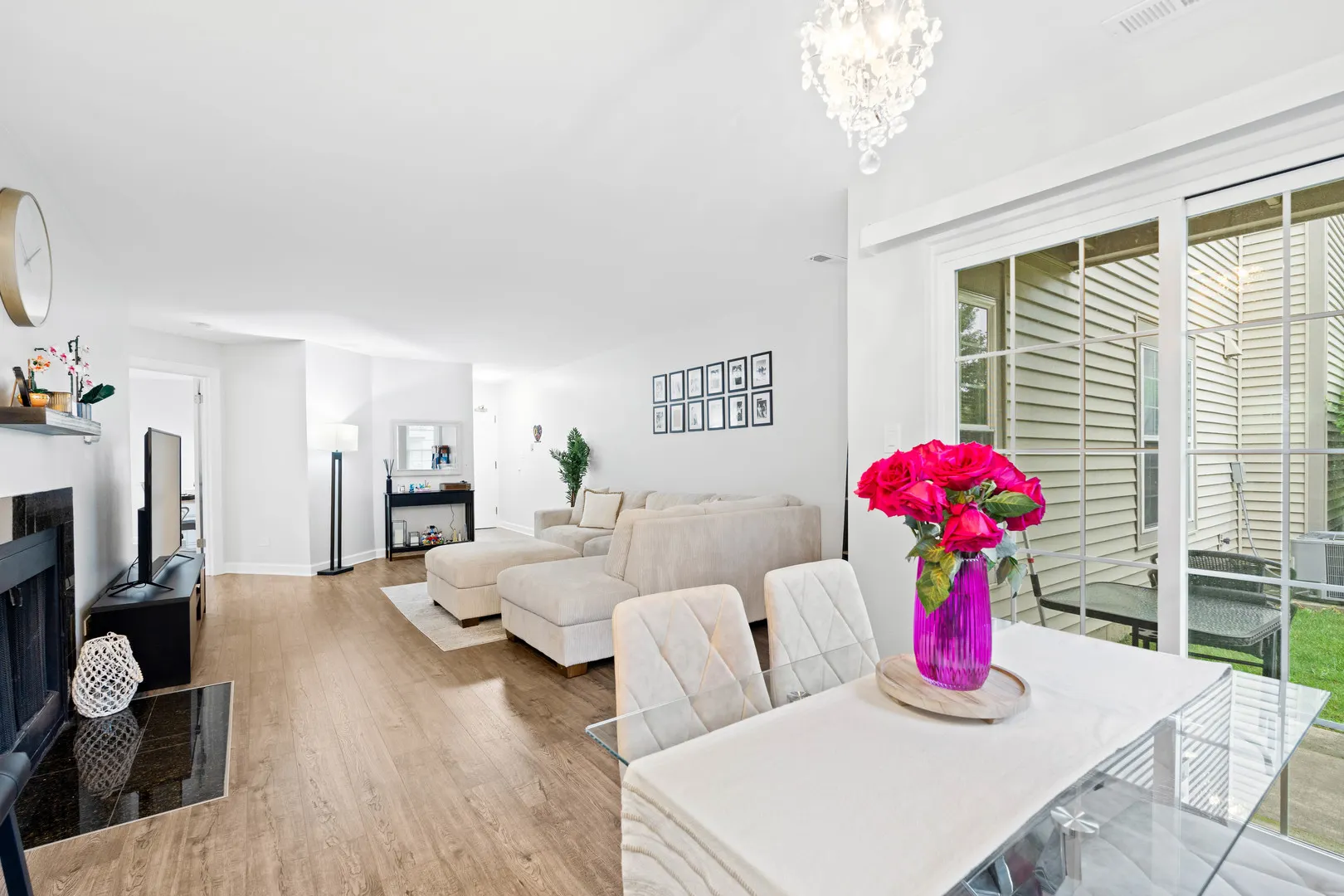 130 Crest Wood Court 1 IL