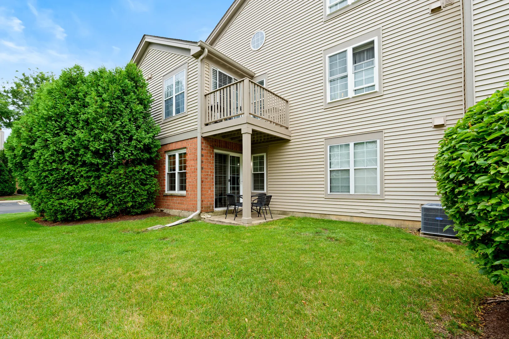 130 Crest Wood Court 1 IL
