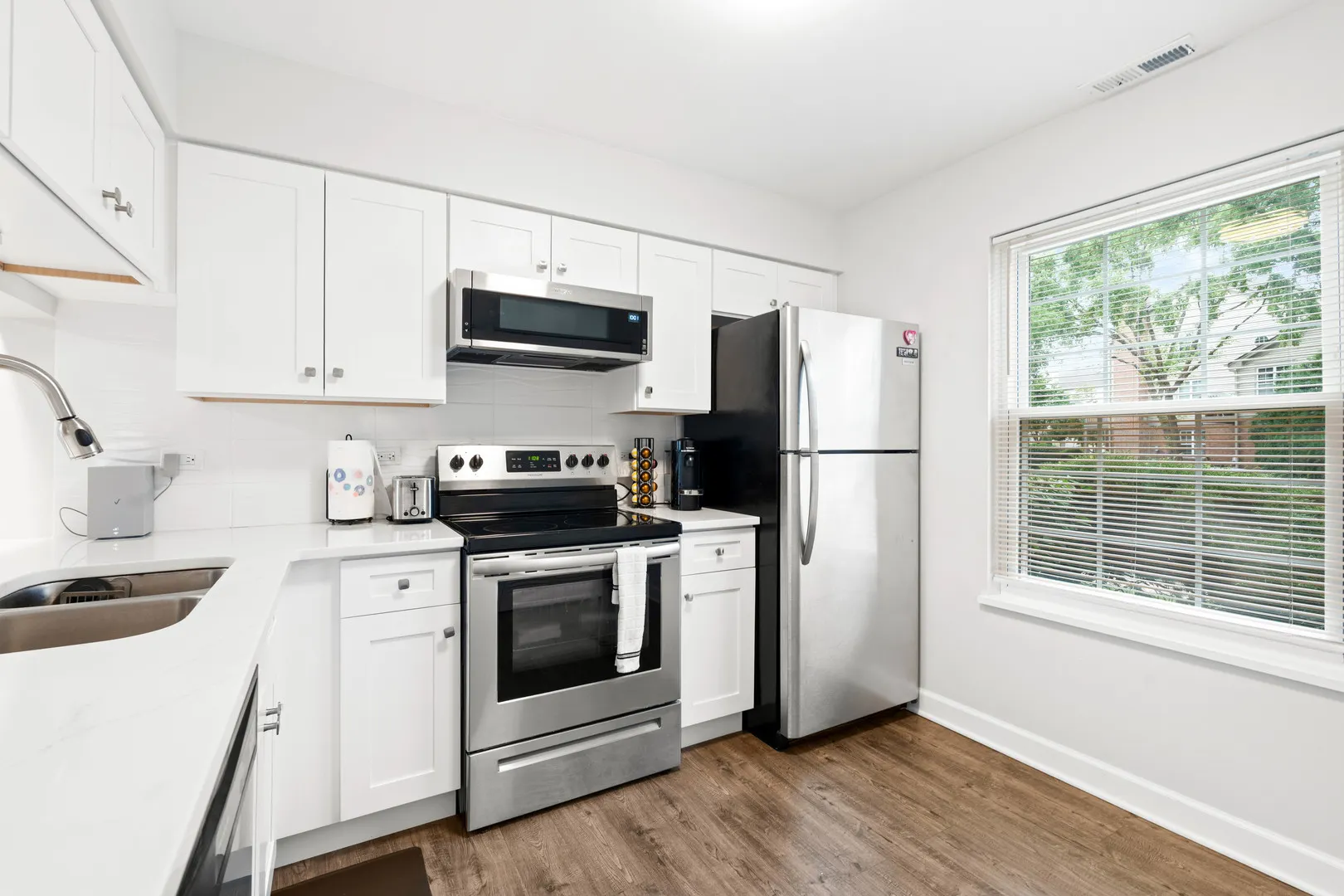 130 Crest Wood Court 1 IL