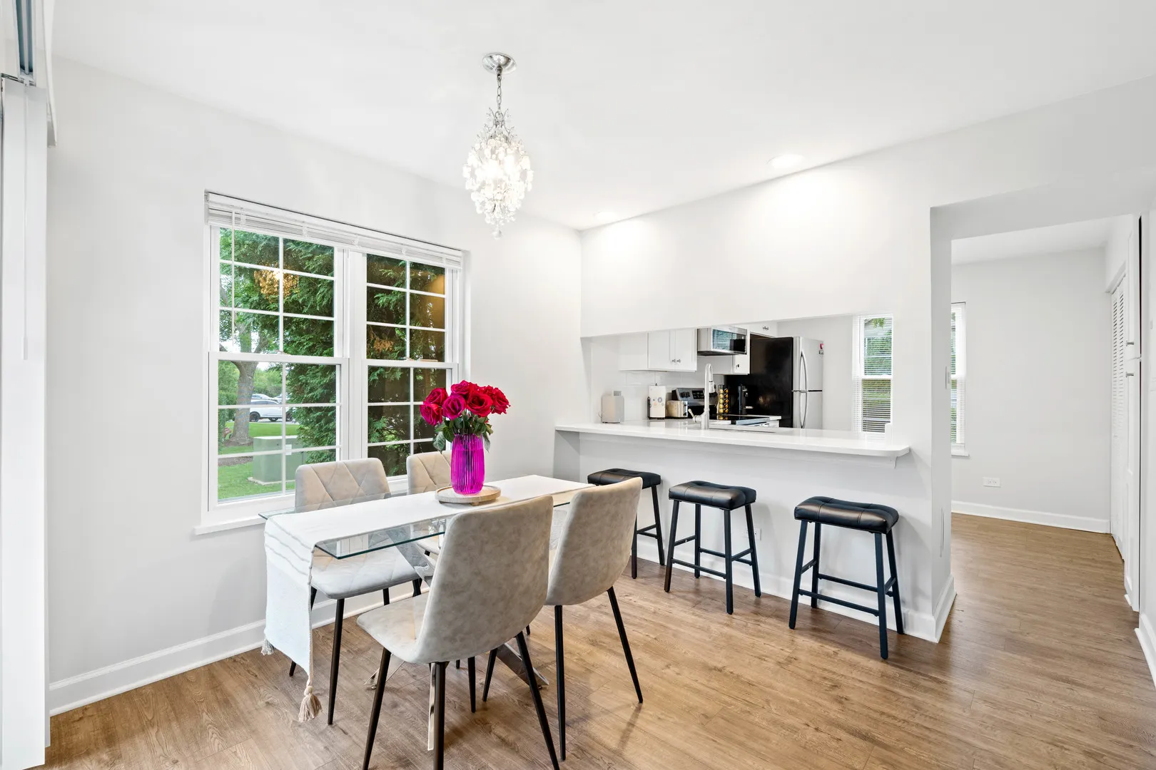 130 Crest Wood Court 1 IL