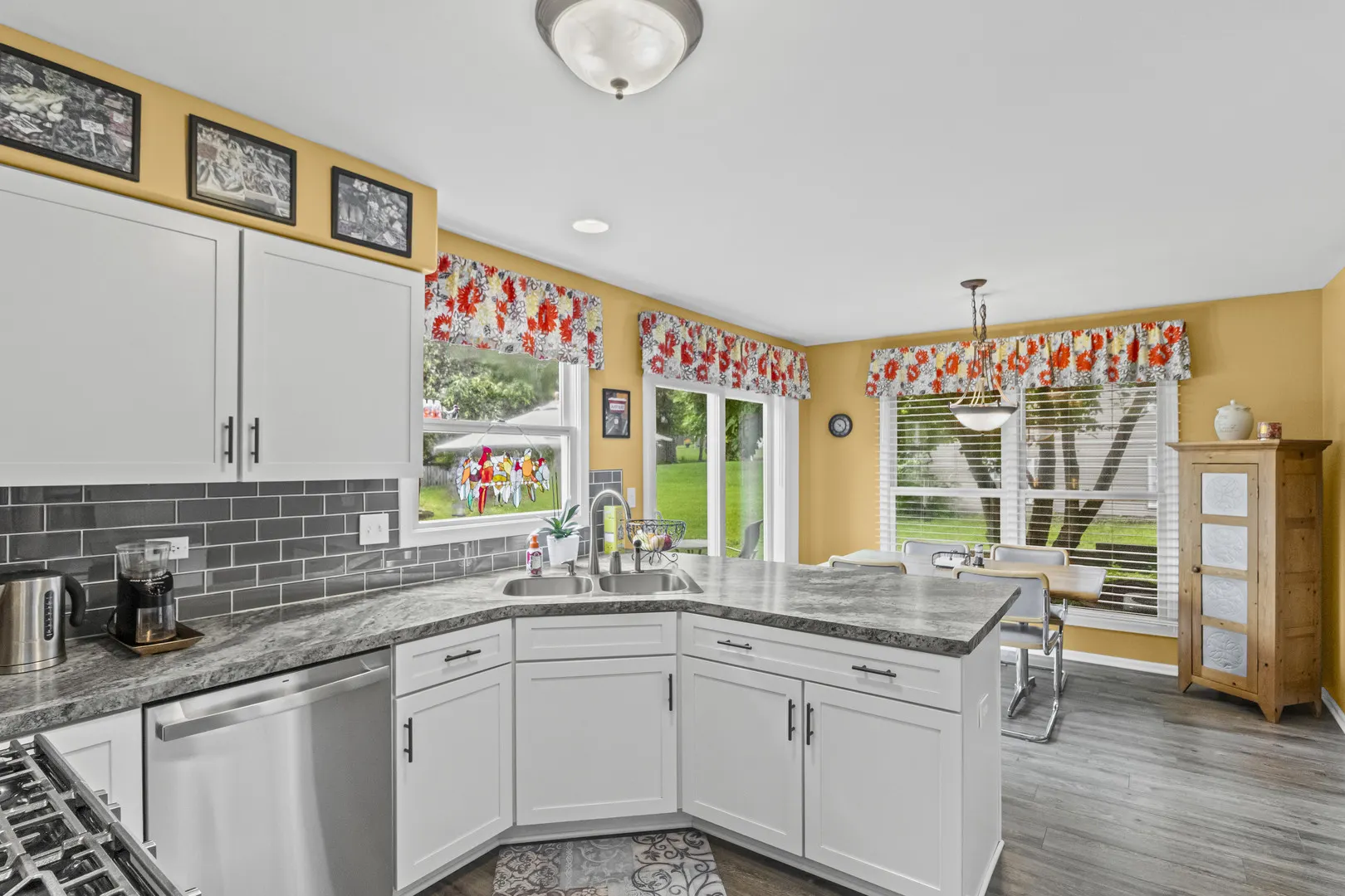 135 Arquilla Drive IL