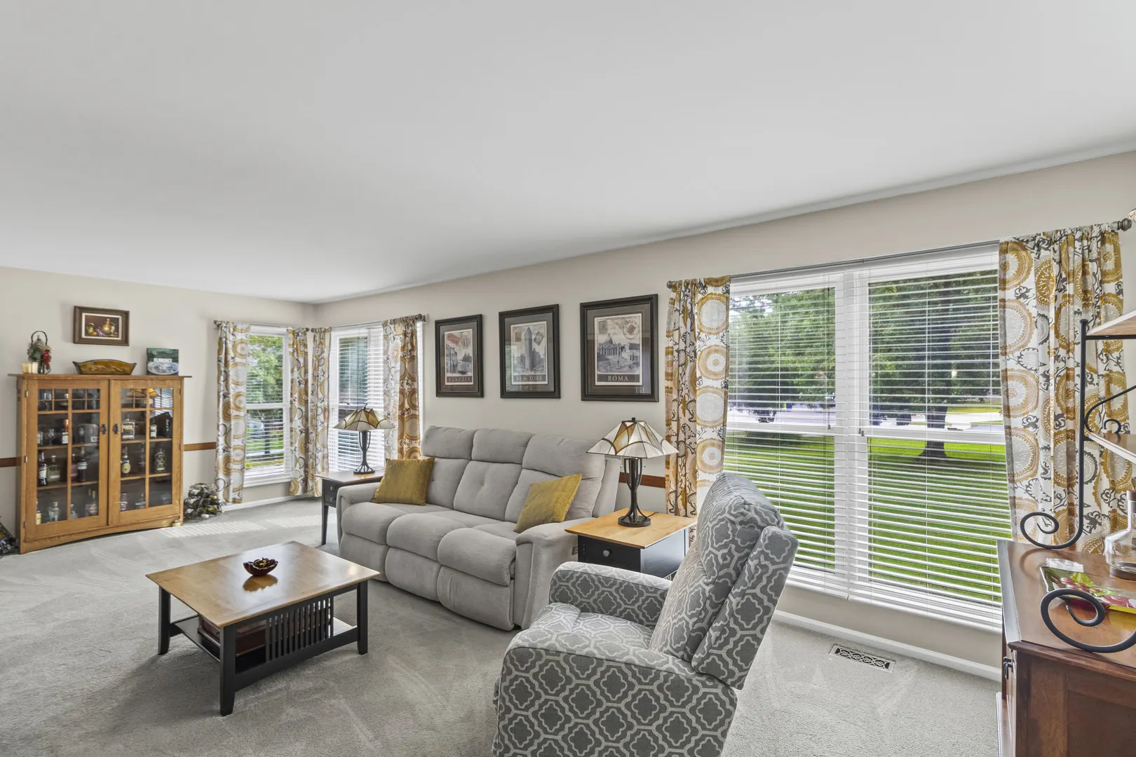 135 Arquilla Drive IL